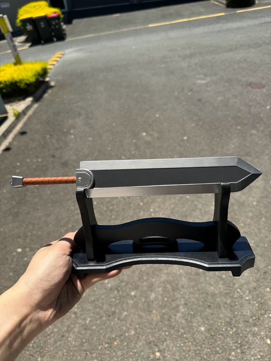 BERSERK – DRAGON SLAYER MINI REPLICA