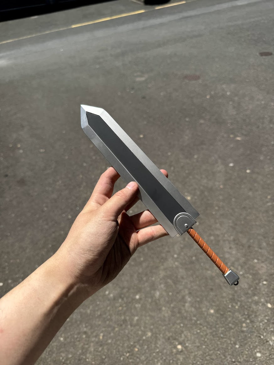 BERSERK – DRAGON SLAYER MINI REPLICA