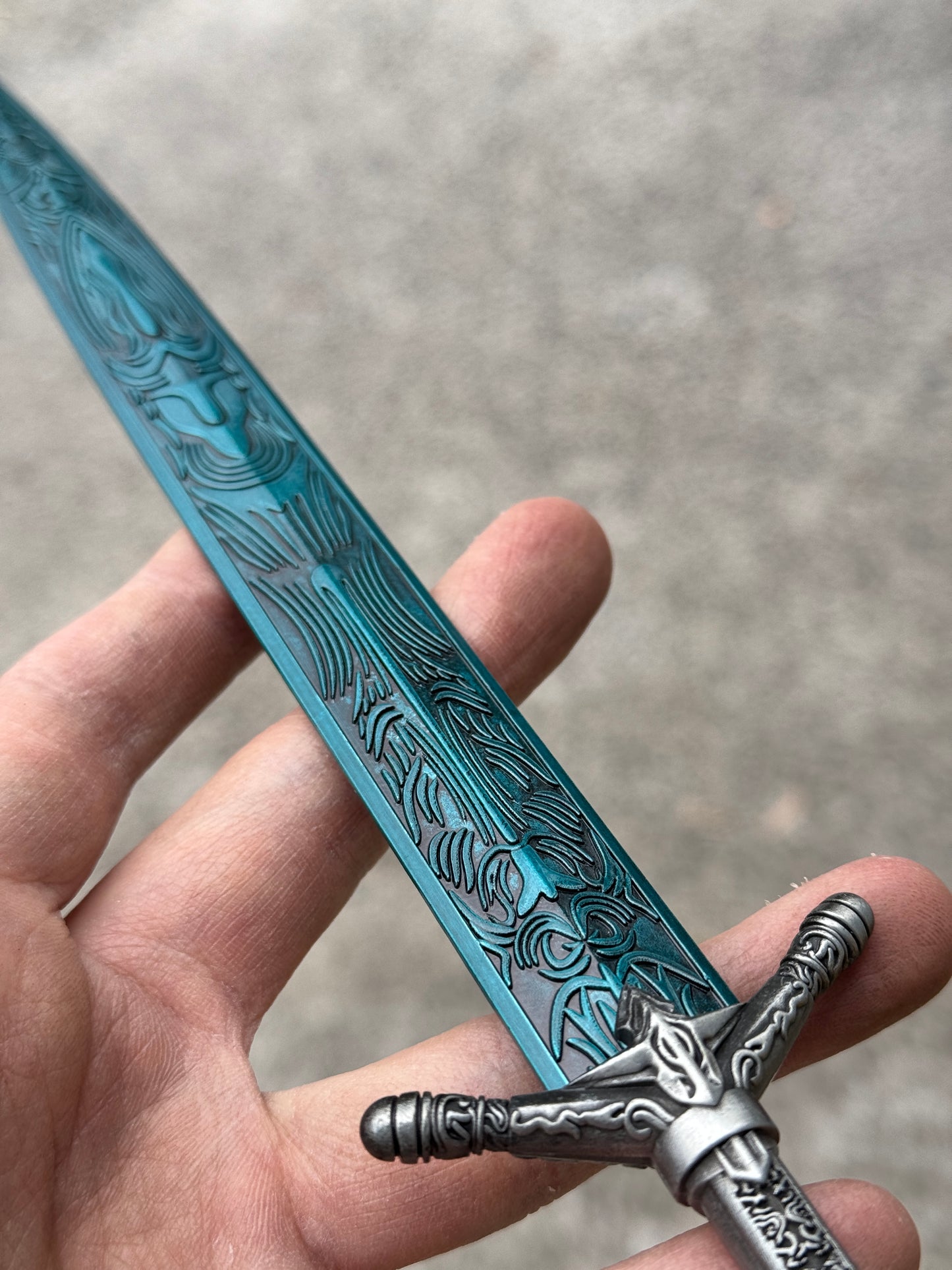 BLOODBORNE - HOLY MOONLIGHT SWORD MINI REPLICA