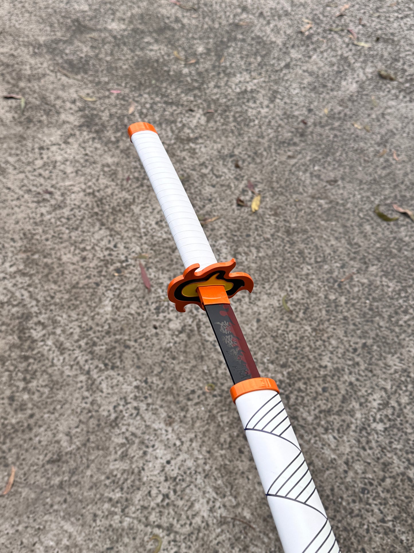 DEMON SLAYER - KYOJURO RENGOKU'S NICHIRIN SWORD (w FREE sword stand)