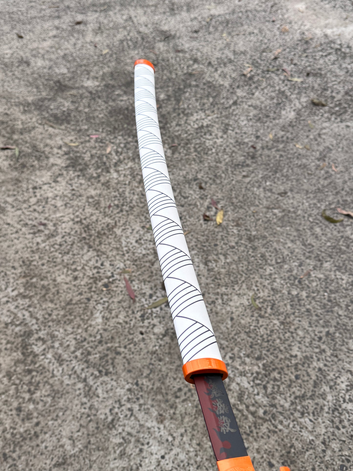DEMON SLAYER - KYOJURO RENGOKU'S NICHIRIN SWORD (w FREE sword stand)