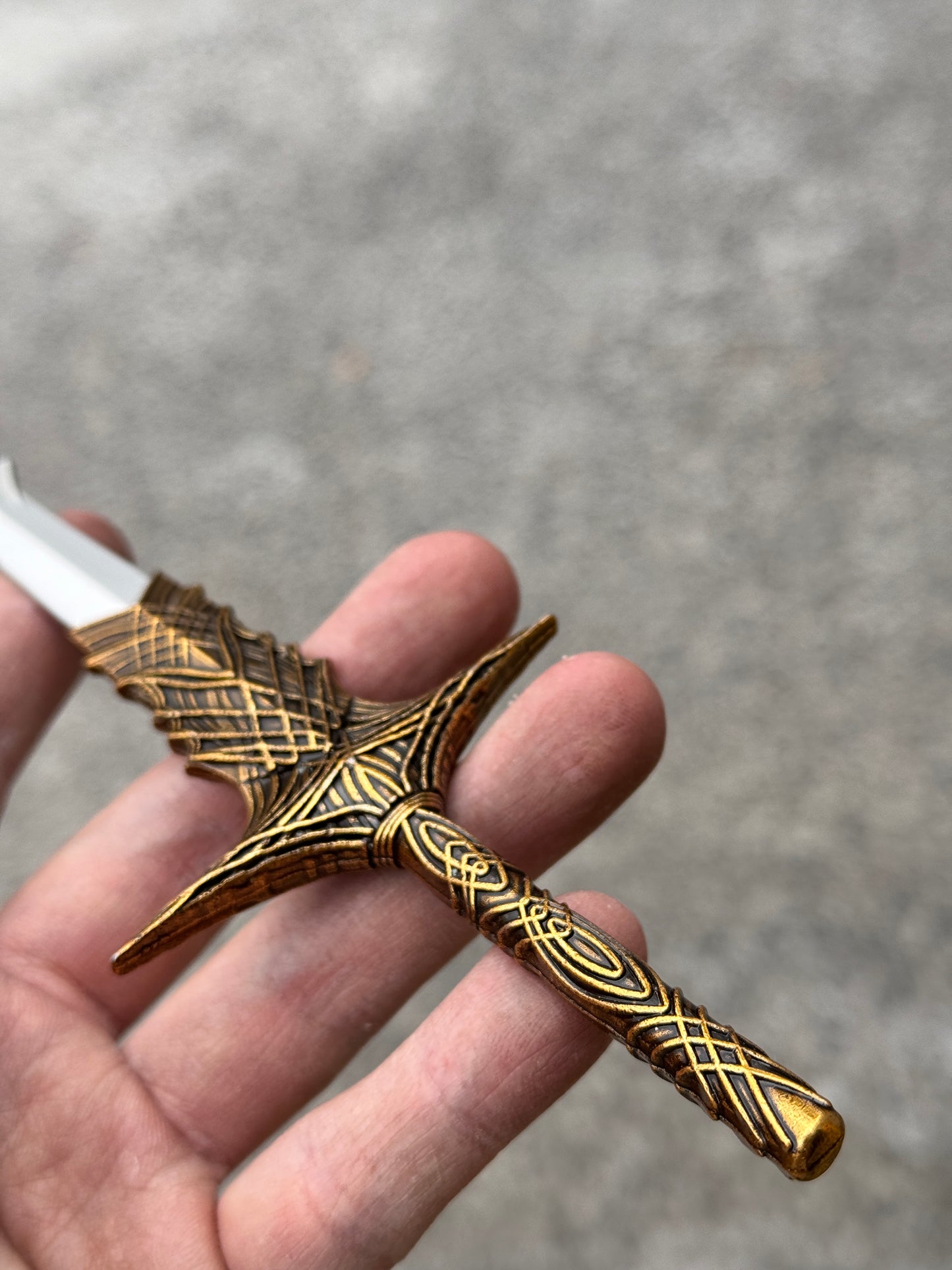 ELDEN RING - LEDA'S SWORD MINI REPLICA