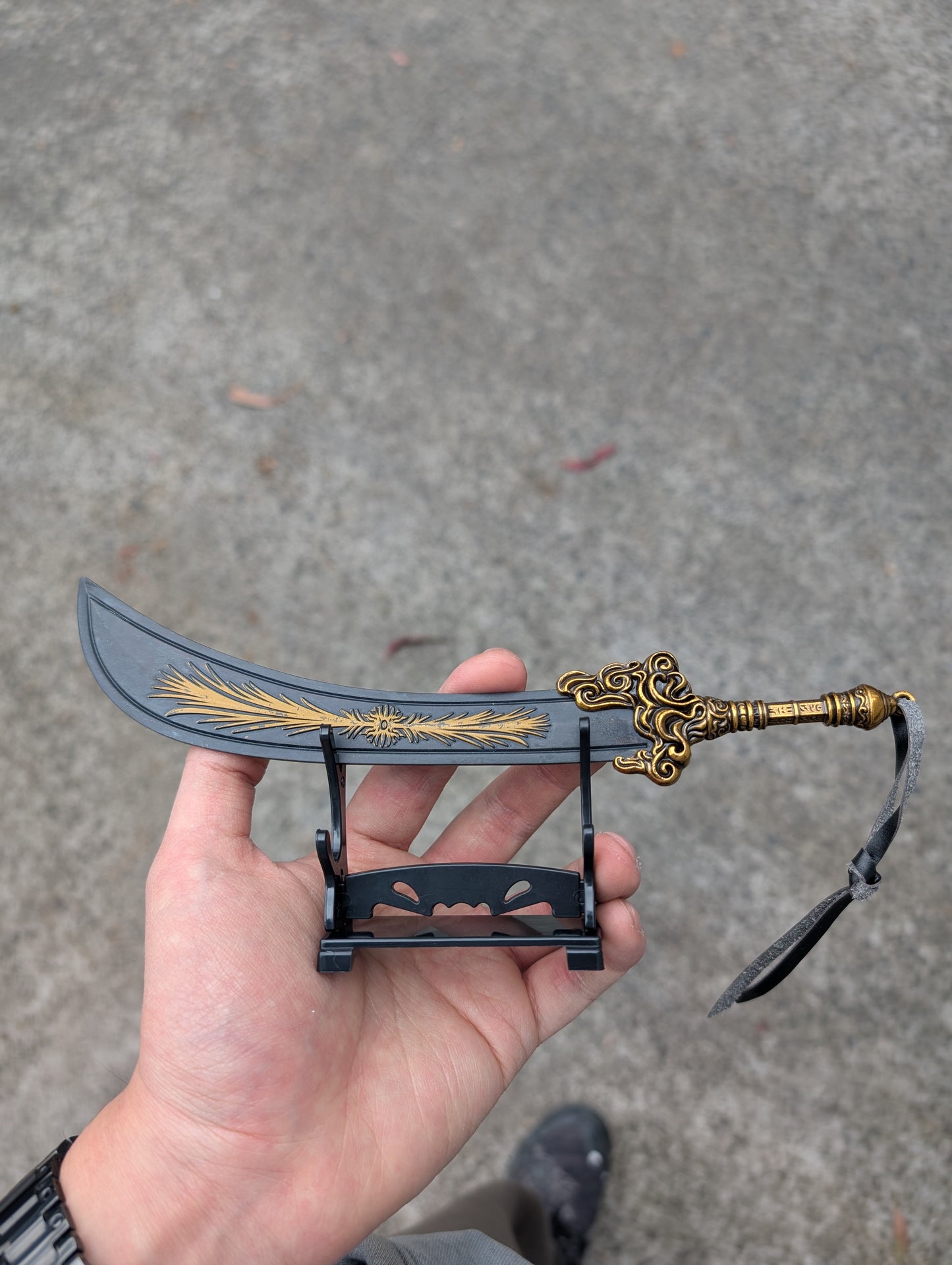 ELDEN RING – STARSCOURGE GREATSWORD MINI REPLICA
