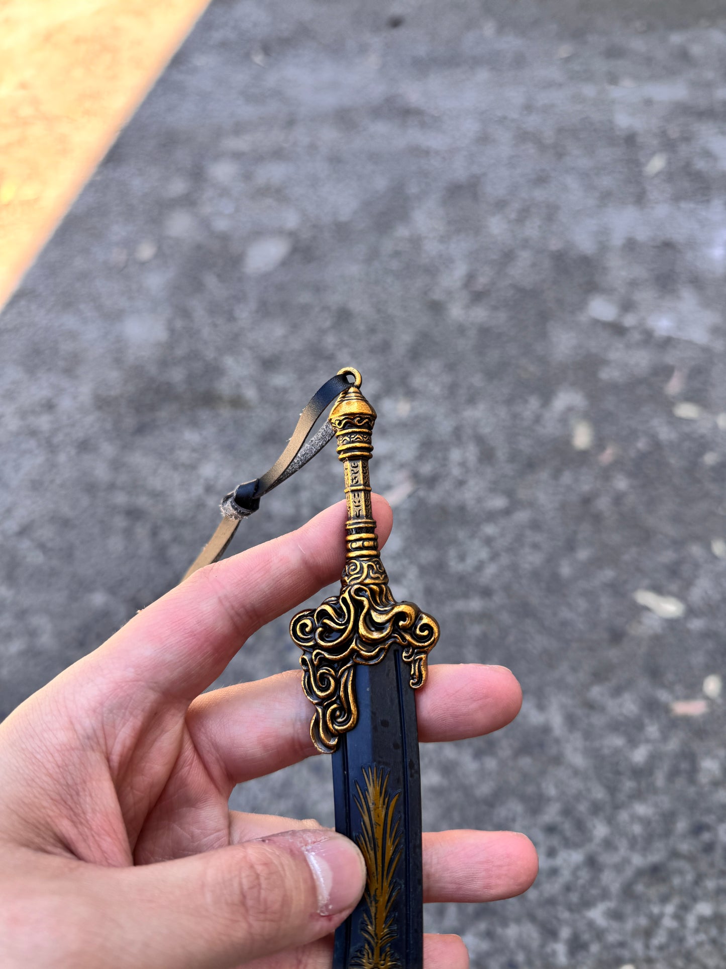 ELDEN RING – STARSCOURGE GREATSWORD MINI REPLICA