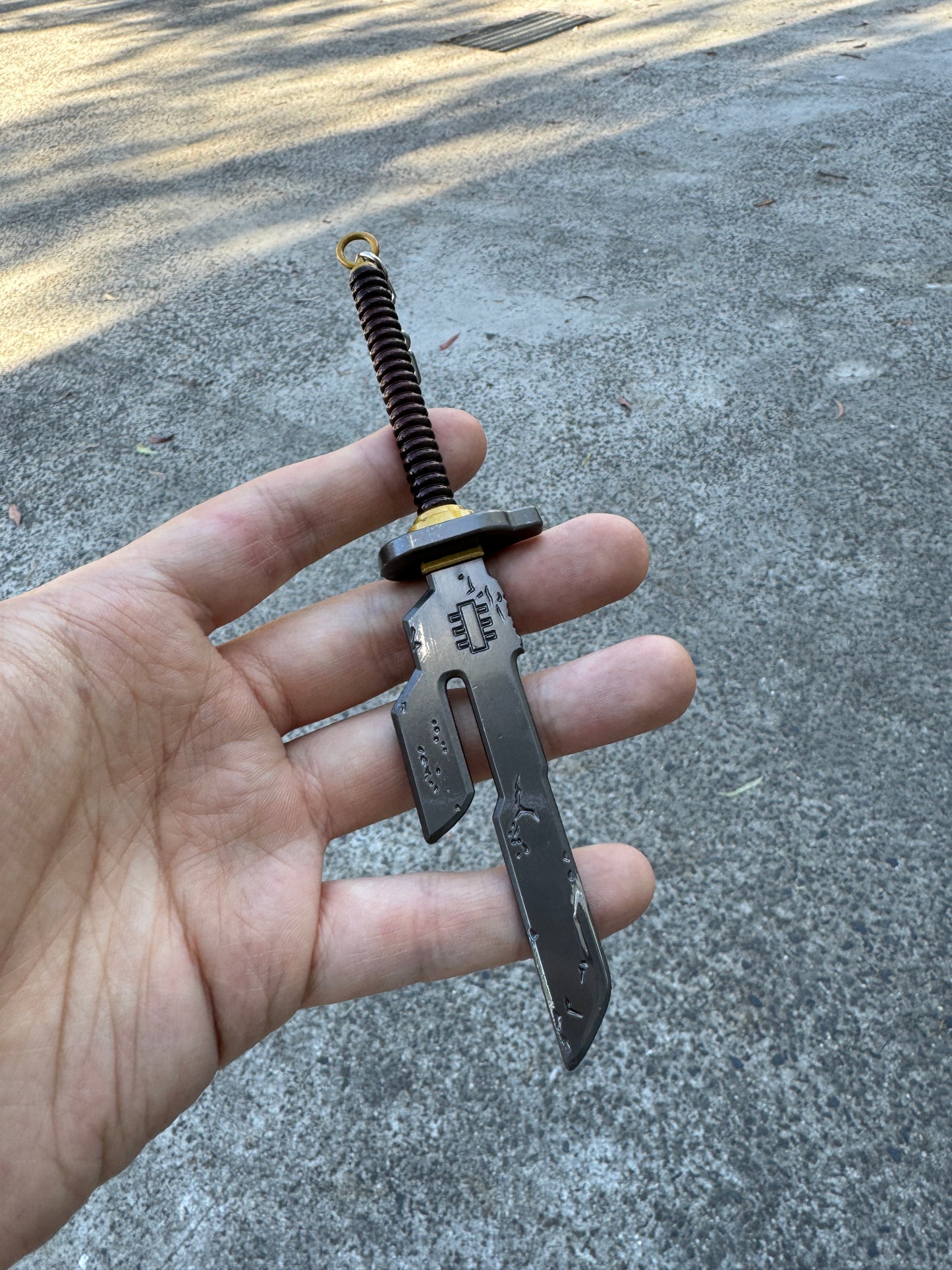 JUJUTSU KAISEN – INVERTED SPEAR OF HEAVEN KEYCHAIN