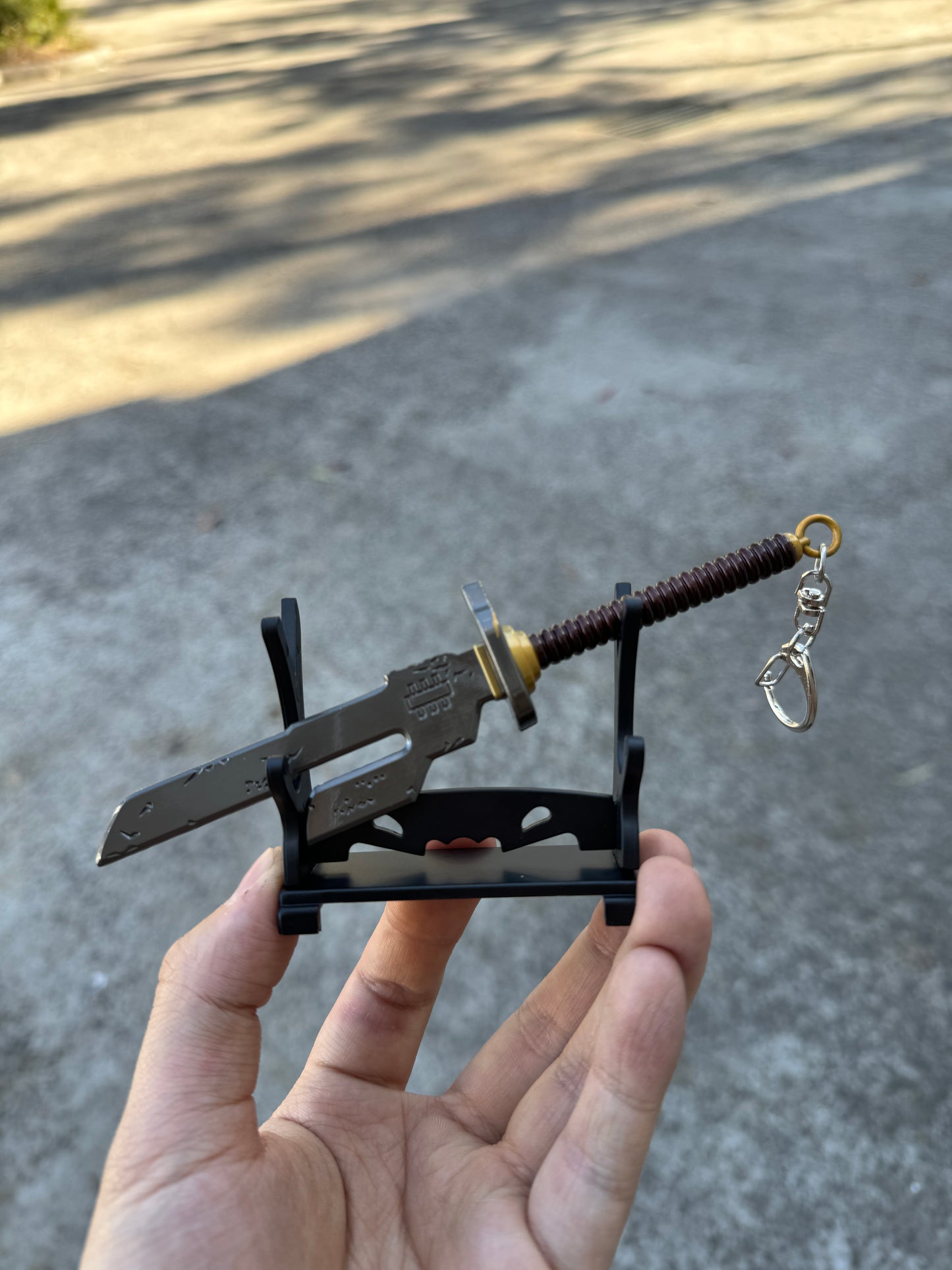 JUJUTSU KAISEN – INVERTED SPEAR OF HEAVEN KEYCHAIN