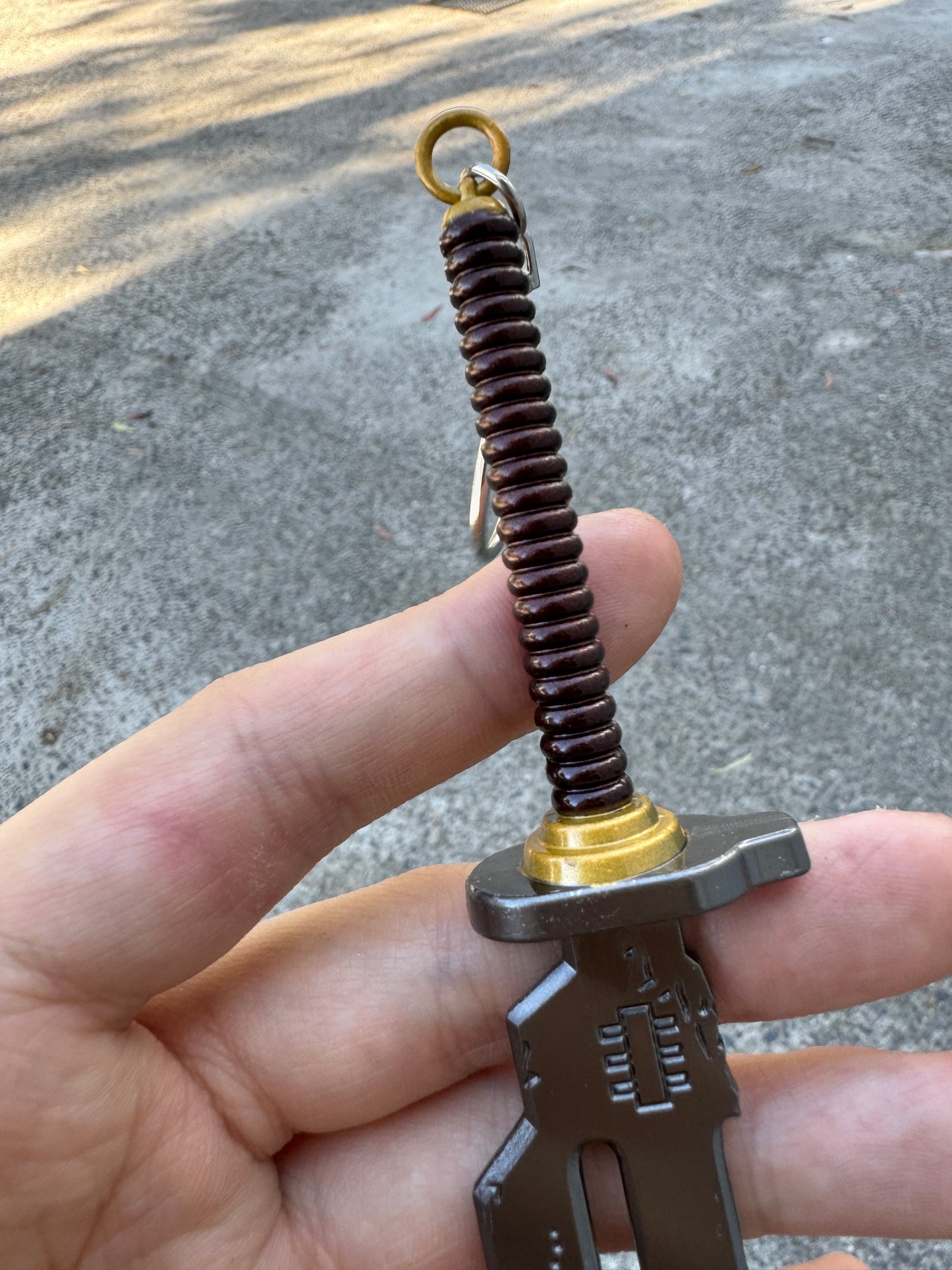 JUJUTSU KAISEN – INVERTED SPEAR OF HEAVEN KEYCHAIN