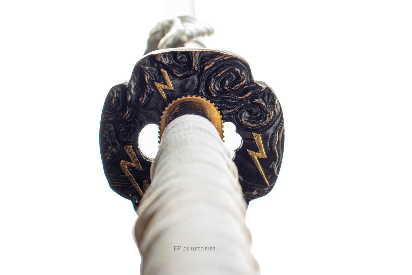 GHOST OF TSUSHIMA – THE STORM OF CLAN SAKAI, THE SWORD OF JIN SAKAI (w FREE sword stand)