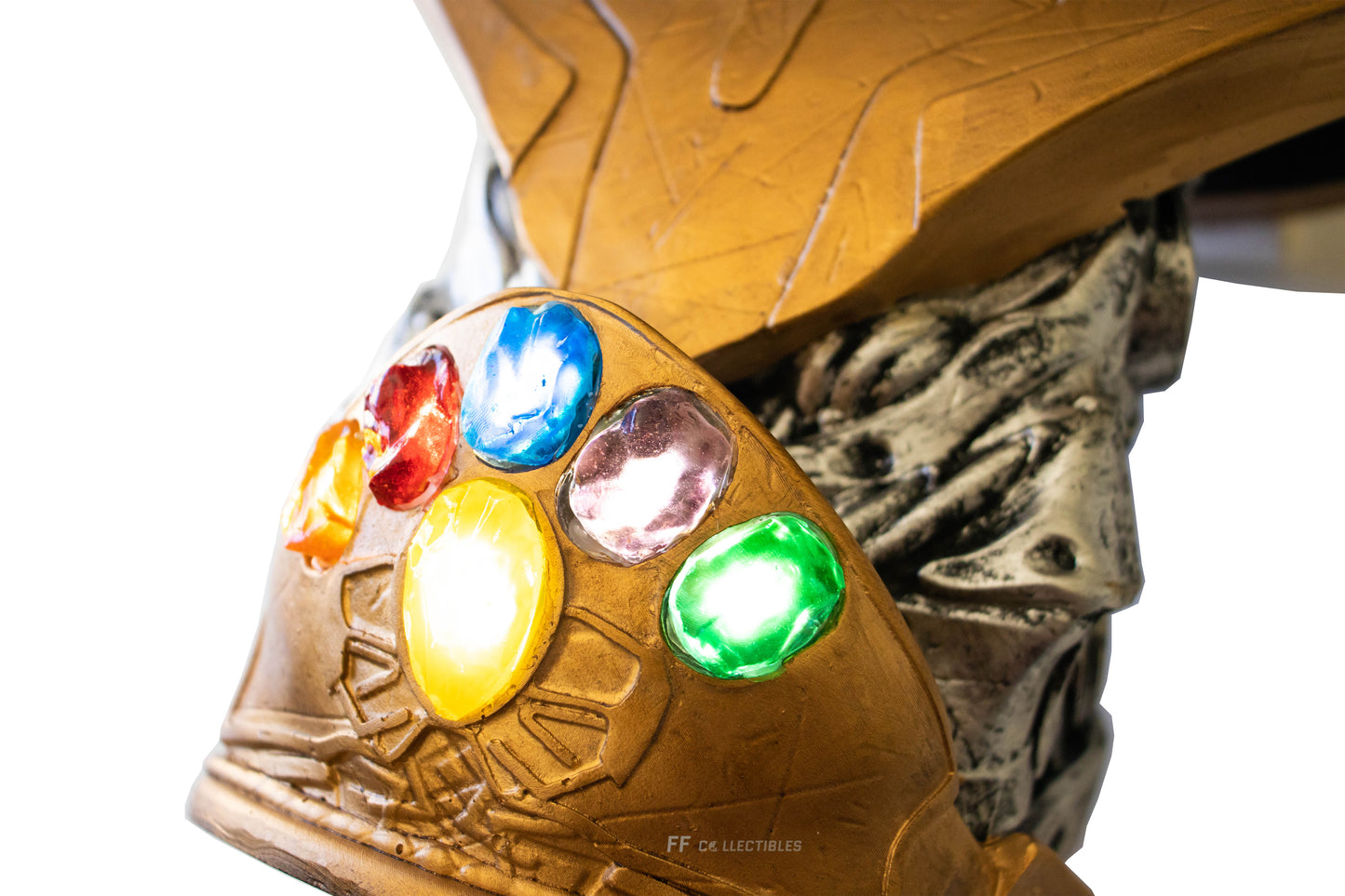 MARVEL'S AVENGERS - THANOS BUST MODEL STATUE FIGURE (RESIN REPLICA w LED)