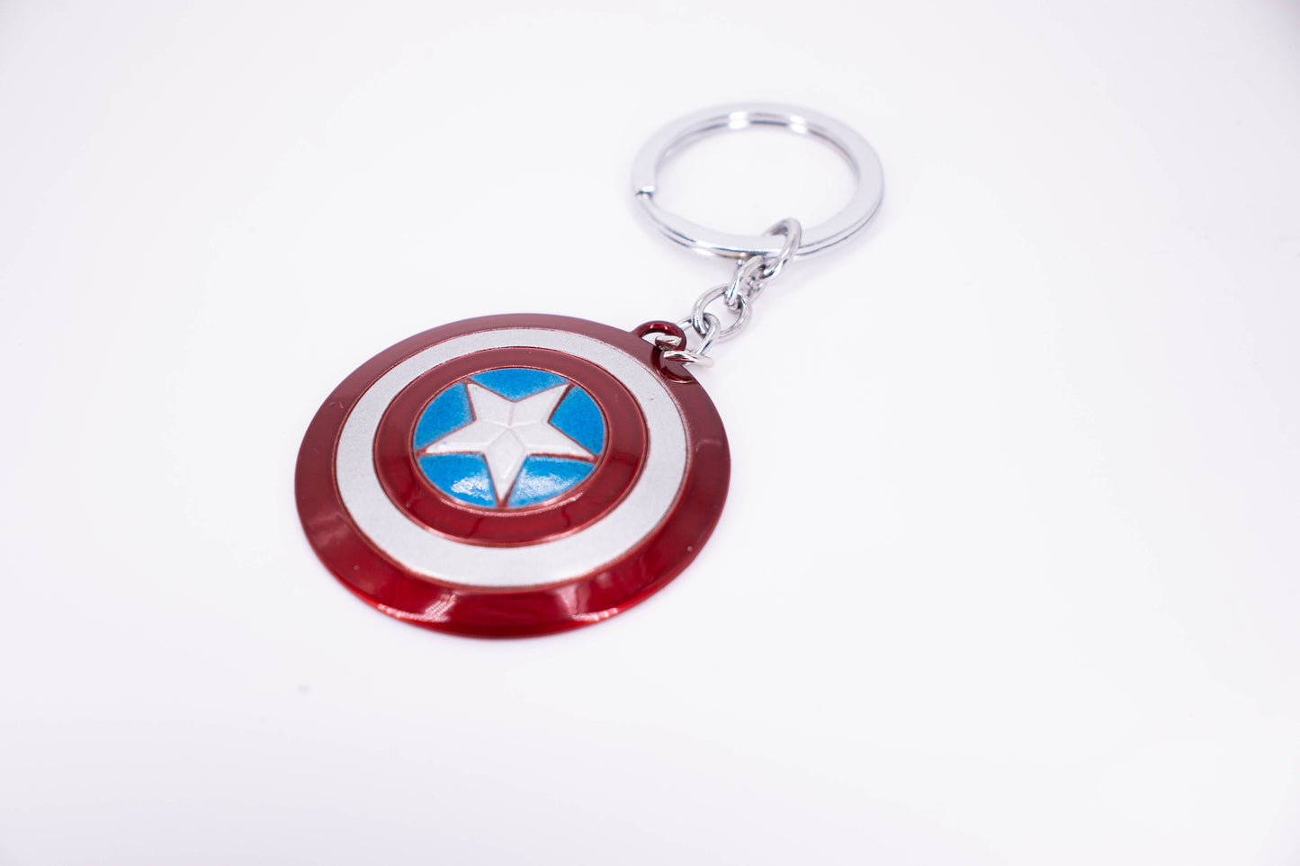 MARVEL’S AVENGERS – CAPTAIN AMERICA’S SHIELD KEYCHAIN