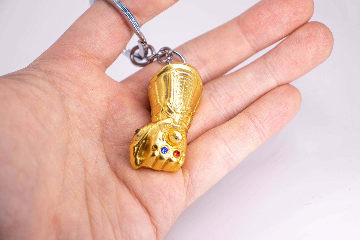 MARVEL’S AVENGERS – INFINITY GAUNTLET KEYCHAIN