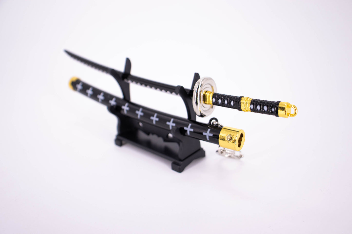 ONE PIECE – TRAFALGAR LAW’S KIKOKU SWORD KEYCHAIN