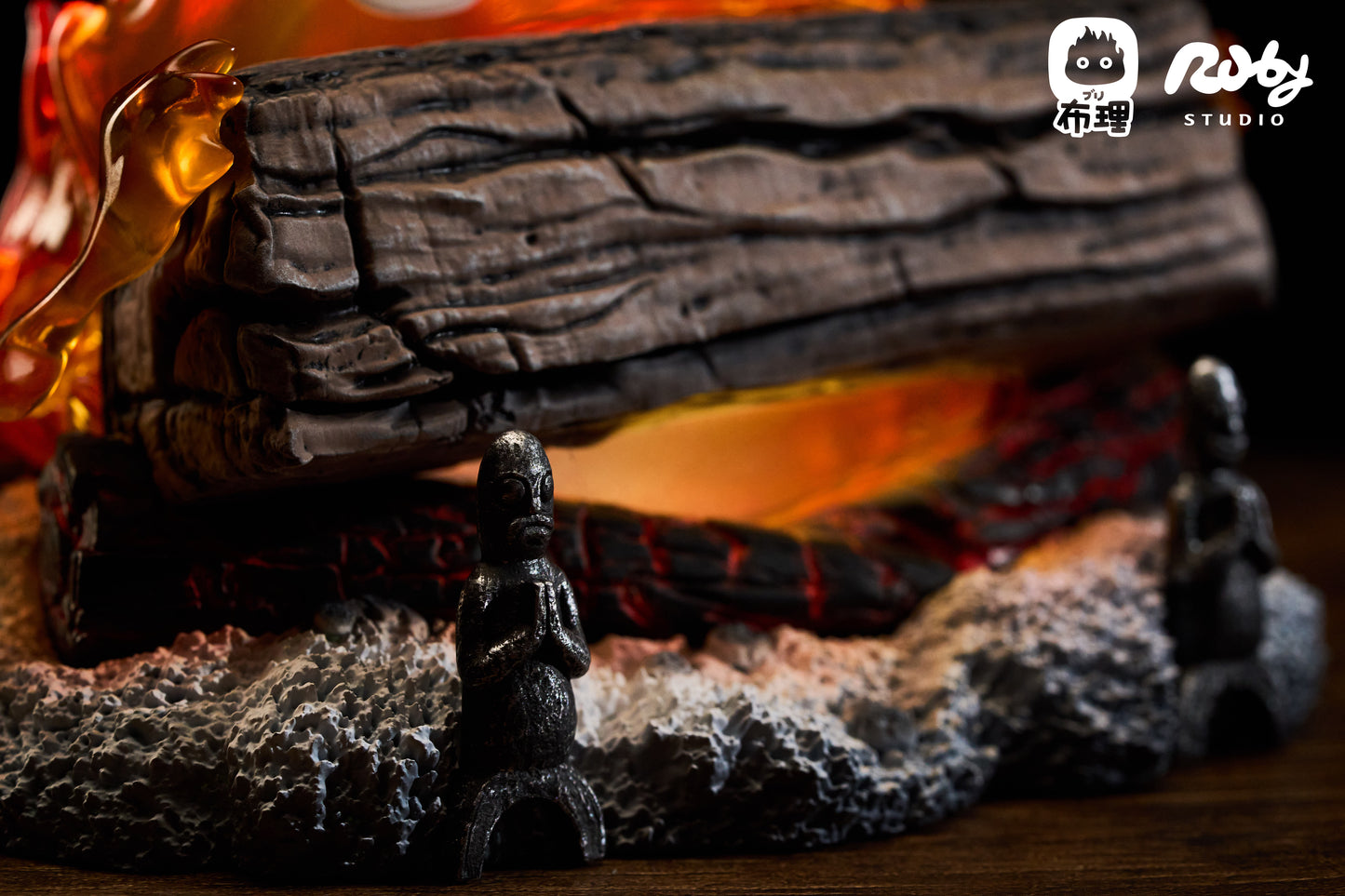 BURI x RUBY STUDIO – HOWL’S MOVING CASTLE: 2. HUNGRY CALCIFER NIGHT LIGHT [PRE-ORDER]