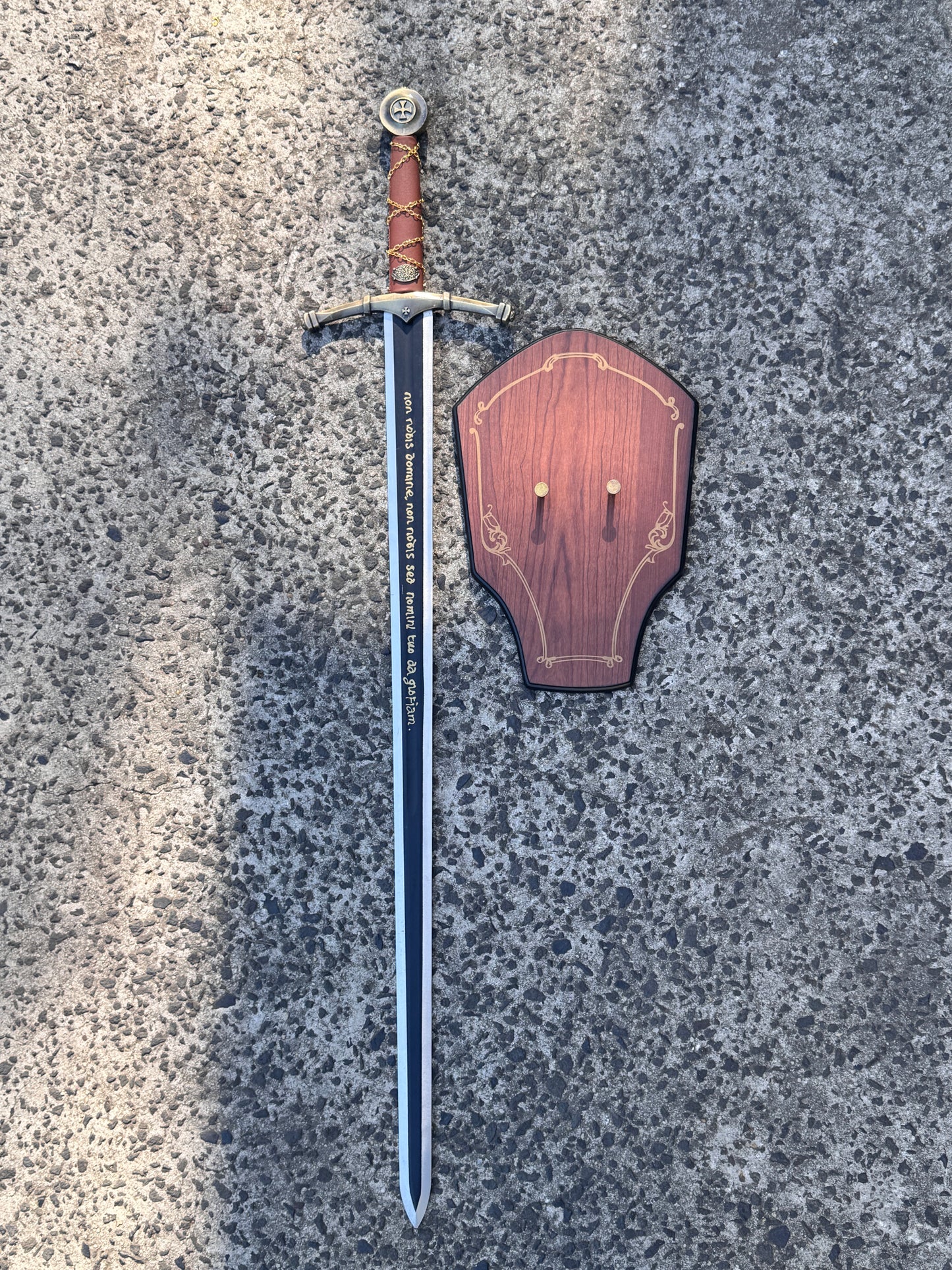 CRUSADER'S HOLY SWORD