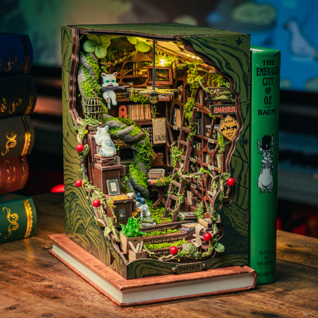 ANAVRIN – CATS CROSSING BOOK NOOK KIT 2
