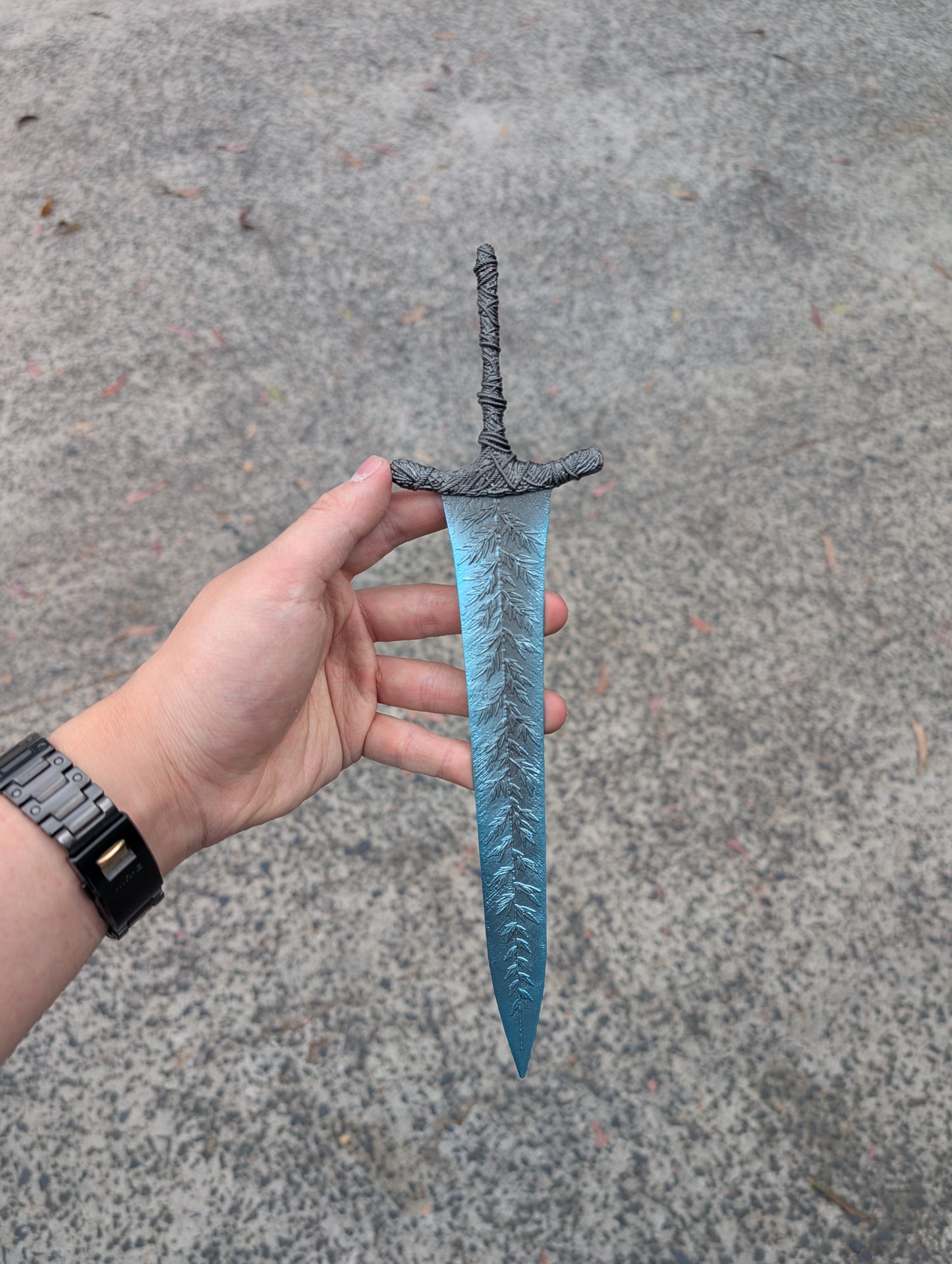 ELDEN RING – DARK MOON GREATSWORD MINI REPLICA (30 CM)