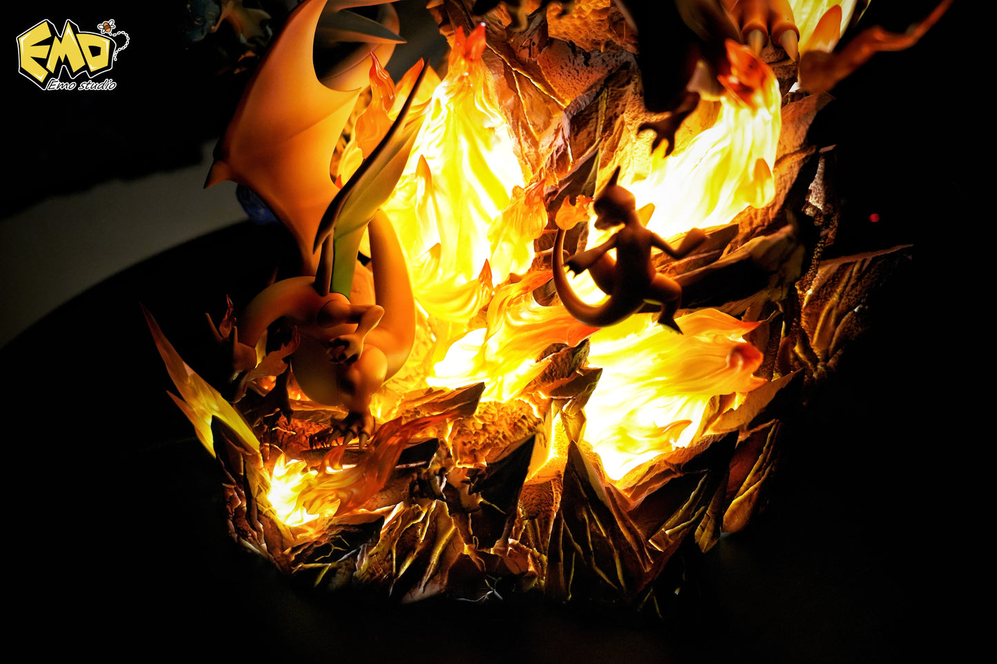 EMO STUDIO - POKEMON EVOLUTION SERIES 3. CHARIZARD 6