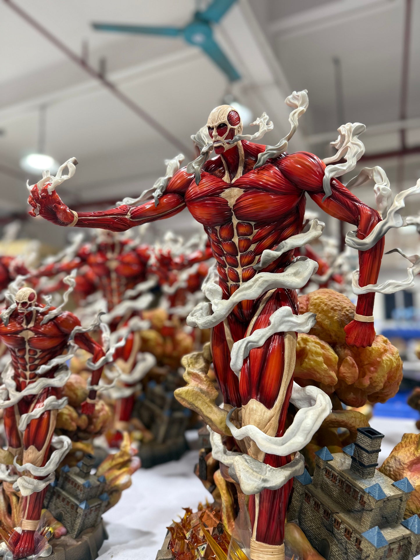GIANT STUDIO – ATTACK ON TITAN: 5. EXPLOSIVE TRANSFORMATION COLOSSAL TITAN [IN STOCK]