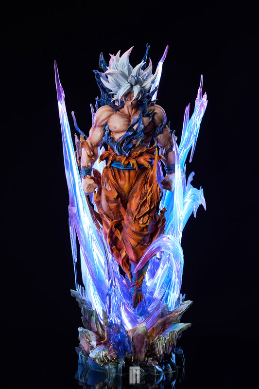 IRON CURTAIN STUDIO – DRAGON BALL SUPER: ULTRA INSTINCT GOKU [PRE-ORDER]
