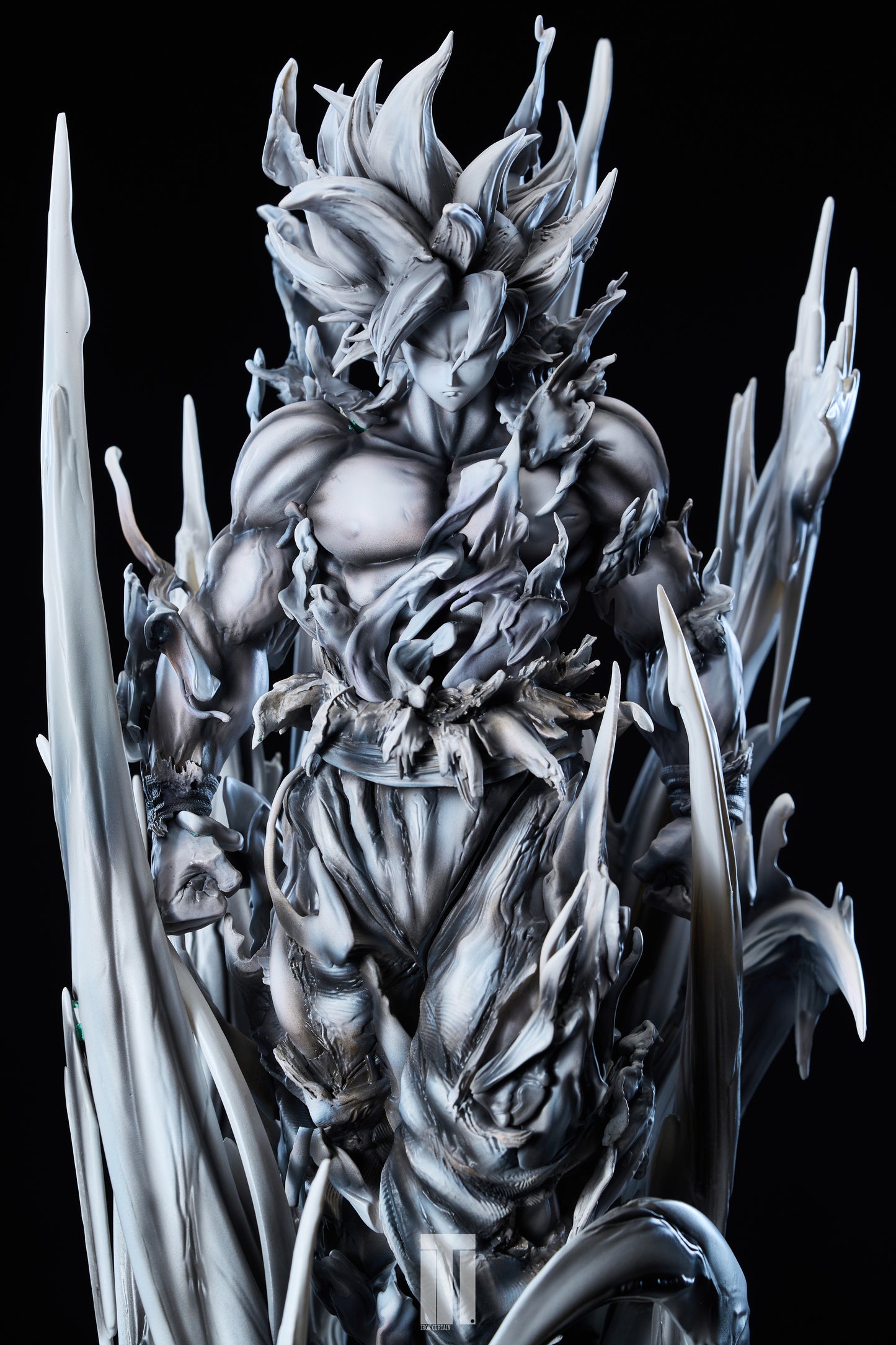 IRON CURTAIN STUDIO – DRAGON BALL SUPER: ULTRA INSTINCT GOKU [PRE-ORDER]