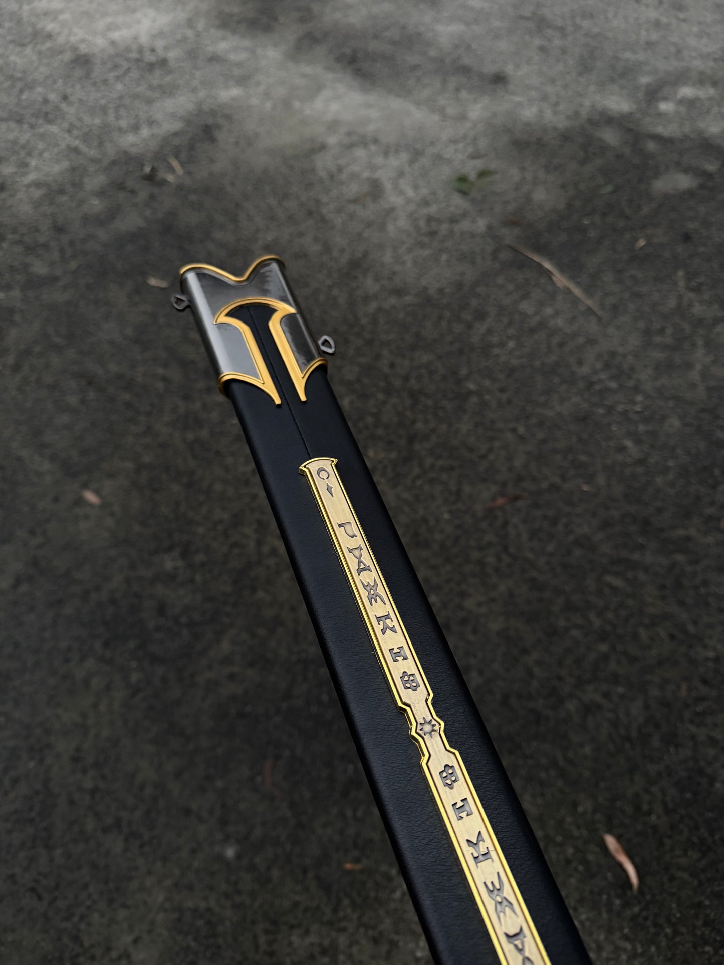LORD OF THE RINGS- ANDURIL, FLAME OF THE WEST, SWORD OF ARAGORN (COLLECTORS EDITION)