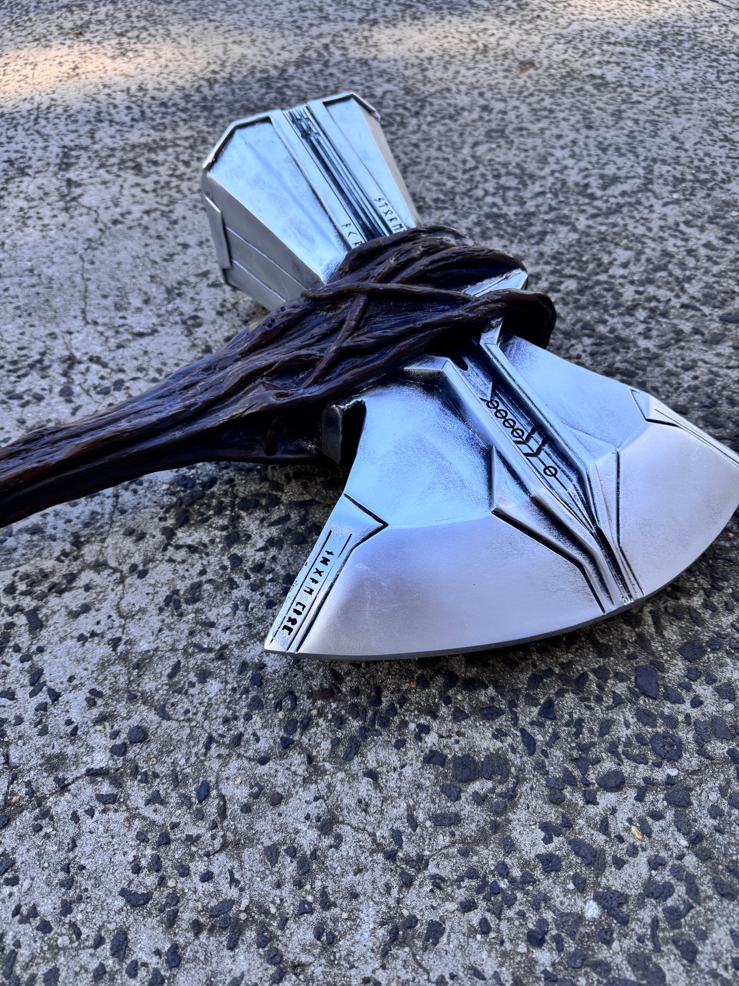 MARVEL'S AVENGERS - STORMBREAKER FIBREGLASS RESIN 1:1 REPLICA