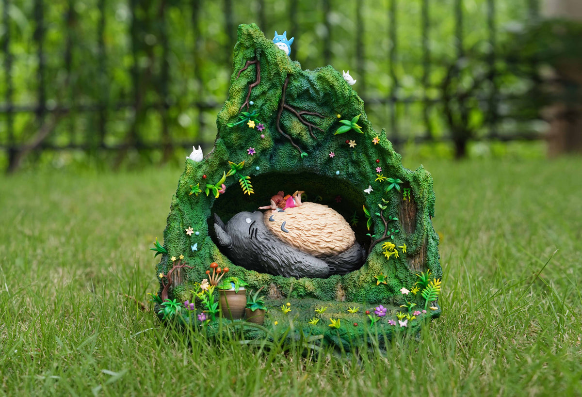 OPM STUDIO - HAYAO MIYAZAKI SMALL SCENE SERIES 13. TREE HOLE TOTORO 11