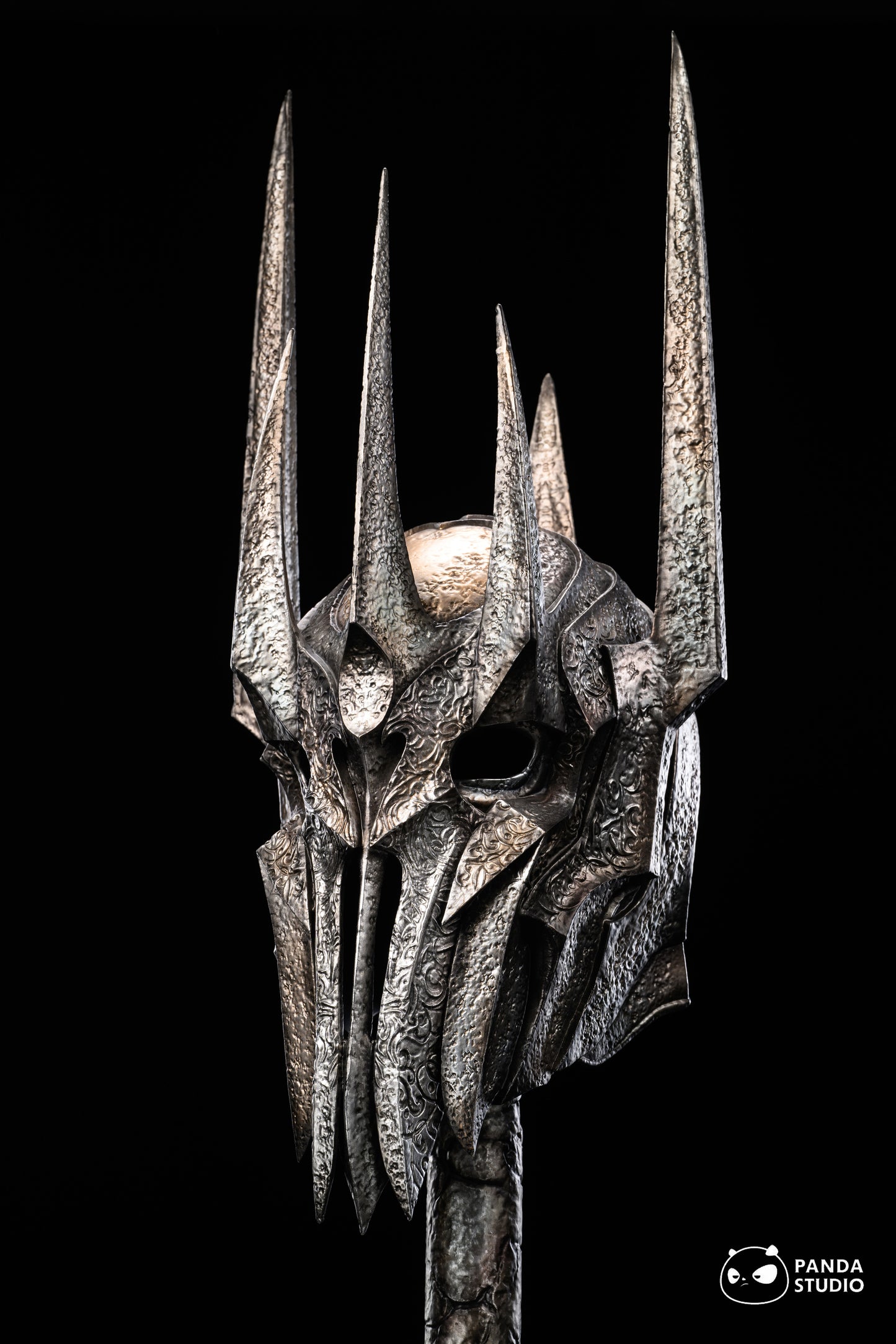 PANDA STUDIO – LORD OF THE RINGS: HELM OF SAURON [PRE-ORDER]