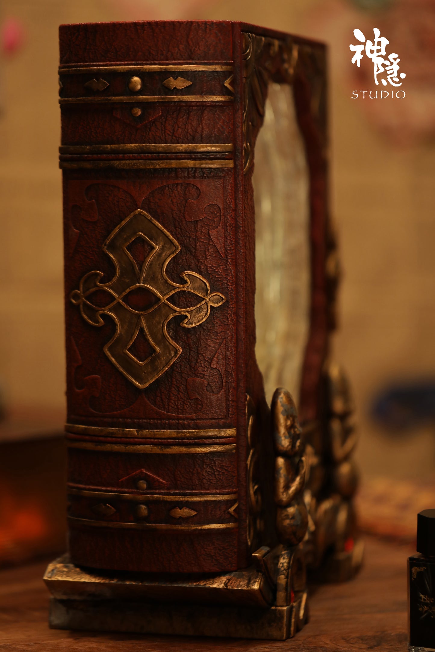 SHEN YIN STUDIO – HOWL’S MOVING CASTLE: GRIMOIRE CALCIFER [IN STOCK]