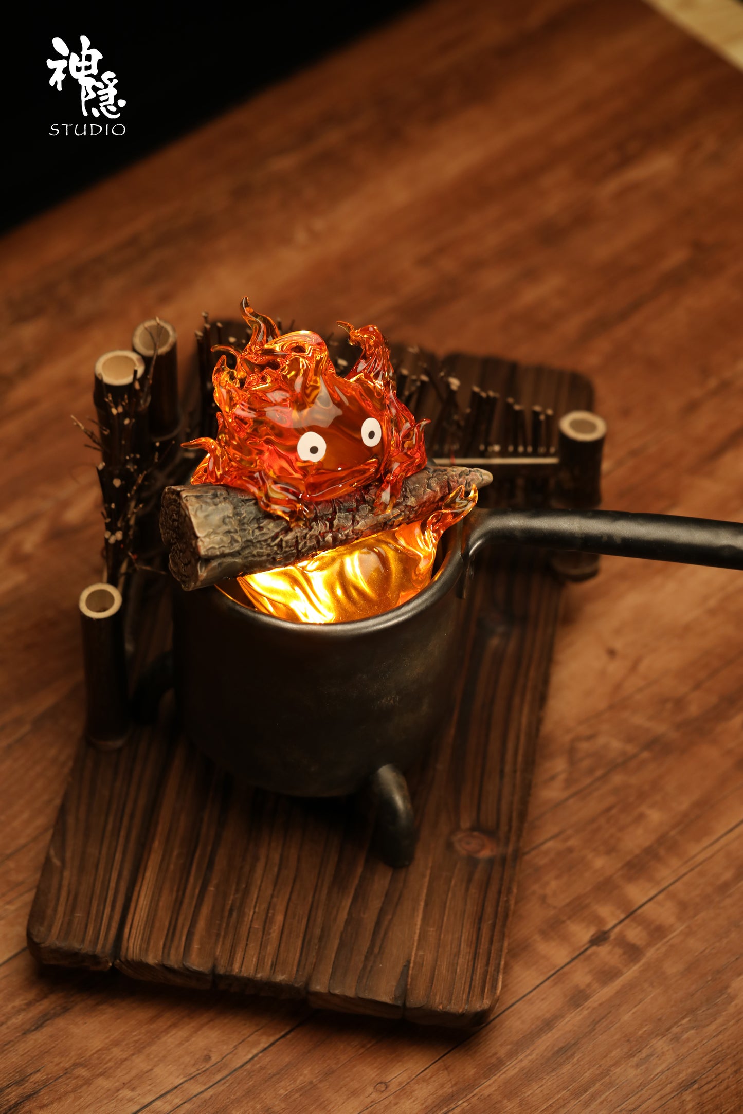 SHEN YIN STUDIO – HOWL’S MOVING CASTLE: MEETING SERIES, SAUCEPAN CALCIFER [PRE-ORDER]