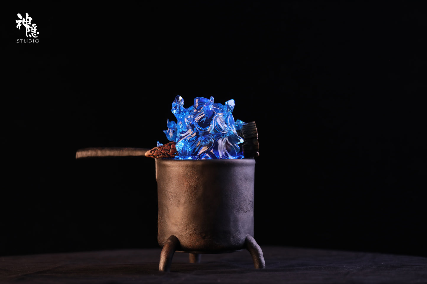 SHEN YIN STUDIO – HOWL’S MOVING CASTLE: MEETING SERIES, SAUCEPAN CALCIFER (BLUE VERSION) [PRE-ORDER]