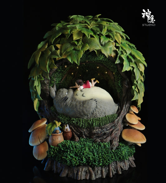 SHEN YIN STUDIO – MY NEIGHBOR TOTORO: TREE HOLE RESTING TOTORO [IN STOCK]