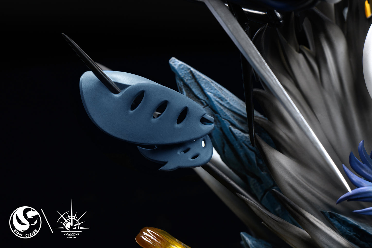 STONE CUSTOM x RADIANCE STUDIO – HOLLOW KNIGHT: 5. THE KNIGHT VS MANTIS LORDS [PRE-ORDER]