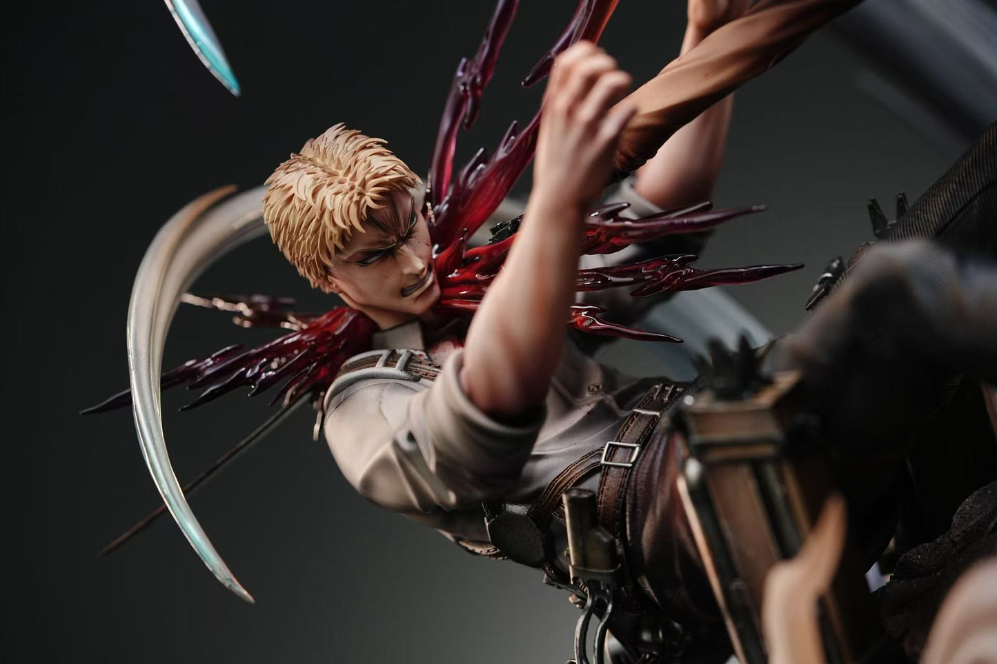 SURE STUDIO - ATTACK ON TITAN: SSS TITAN BATTLE SERIES, LEVI VS REINER [PRE-ORDER]