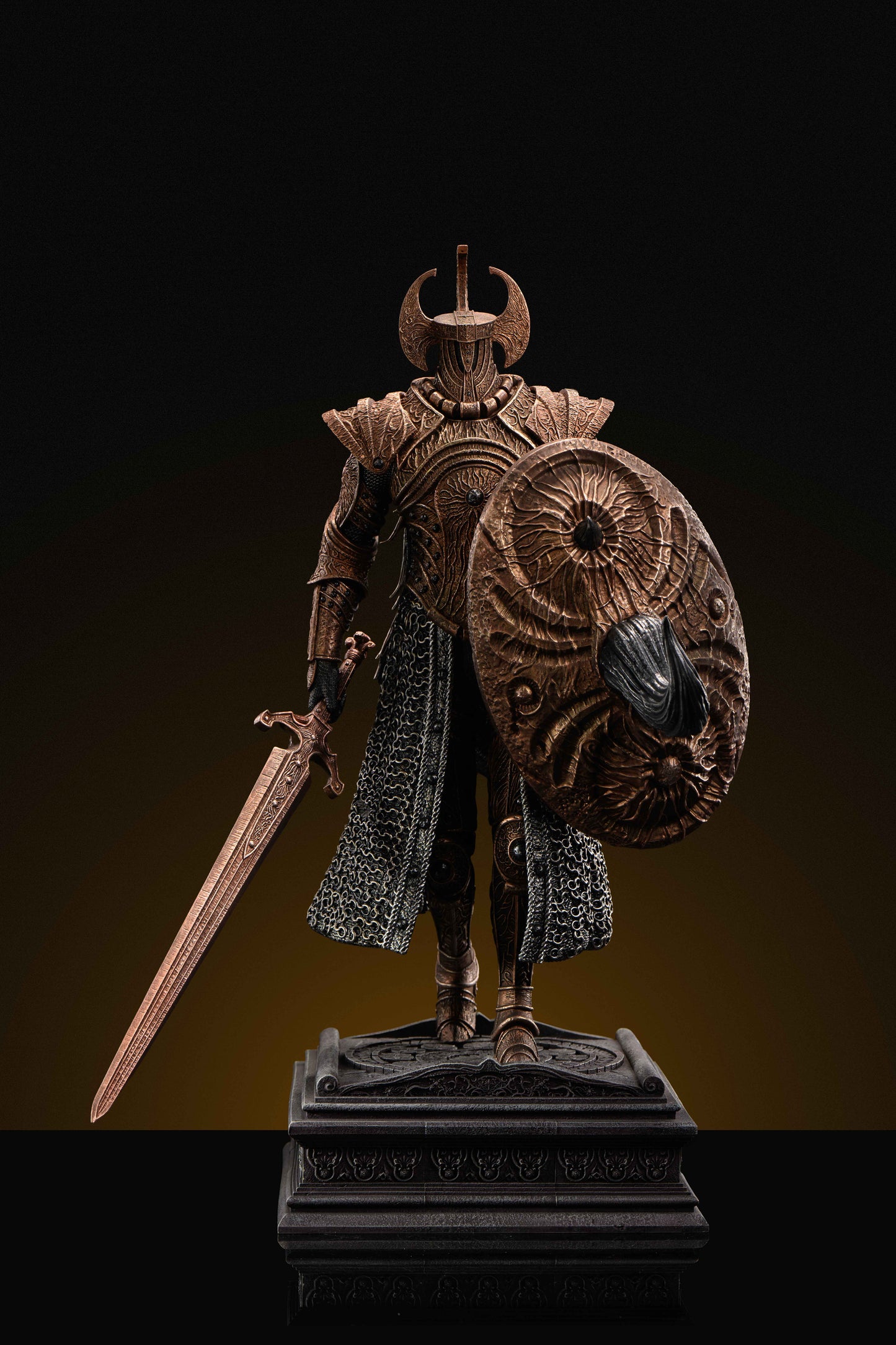 SWORD & WING STUDIO – ELDEN RING: CRUCIBLE KNIGHT [PRE-ORDER]