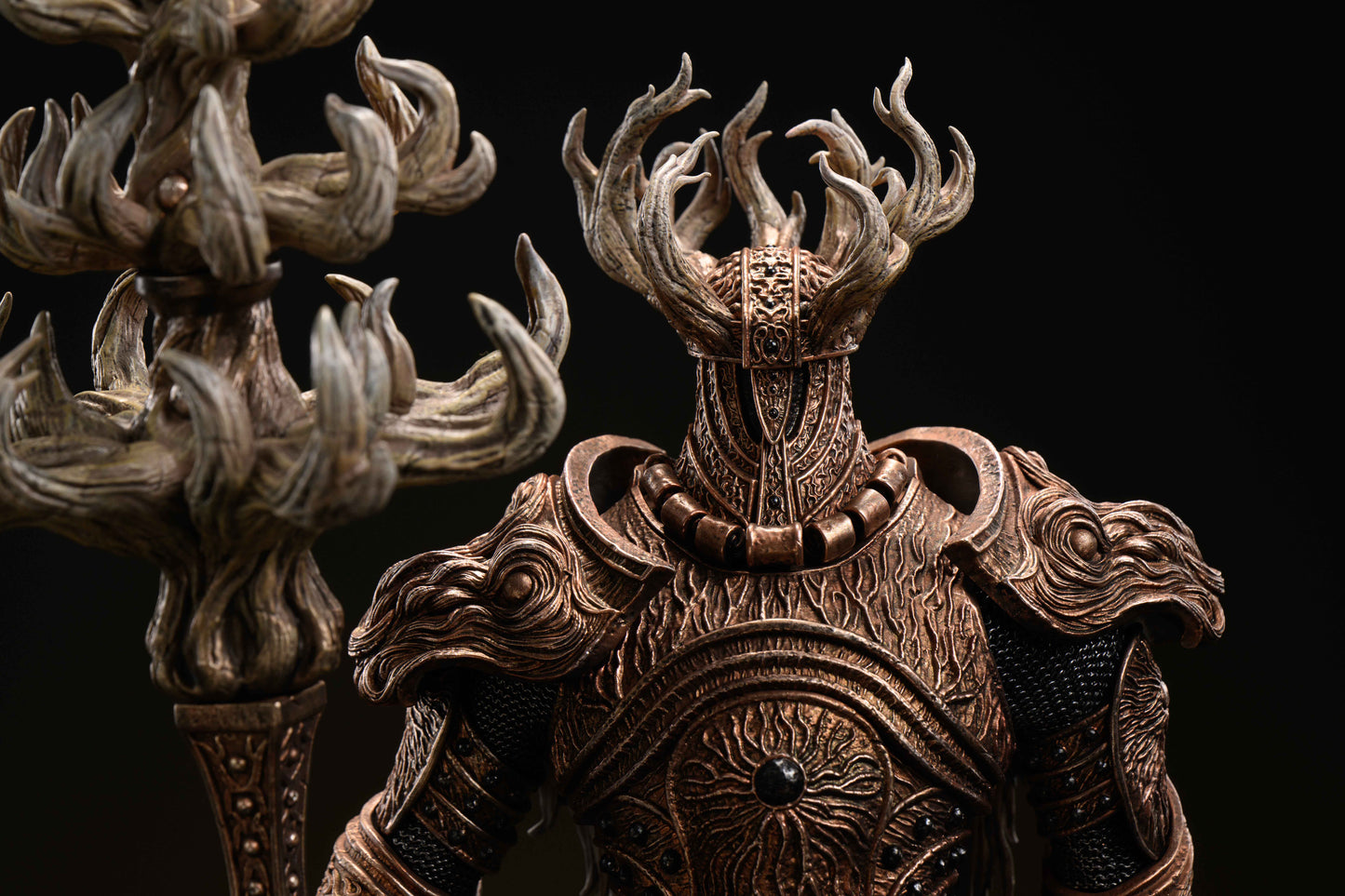 SWORD & WING STUDIO – ELDEN RING: CRUCIBLE KNIGHT [PRE-ORDER]