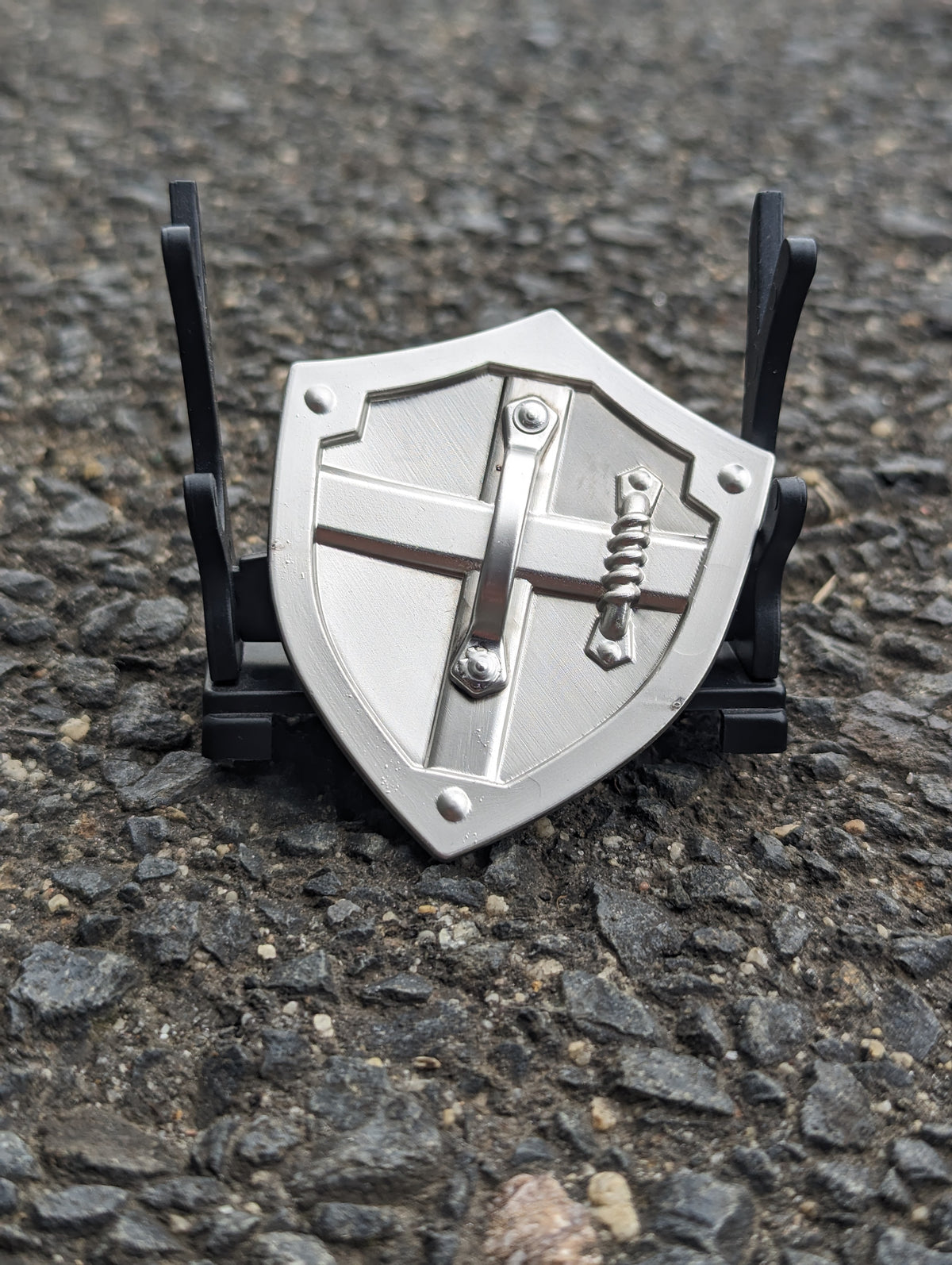 THE LEGEND OF ZELDA – HYLIAN SHIELD MINI REPLICA – FF COLLECTIBLES