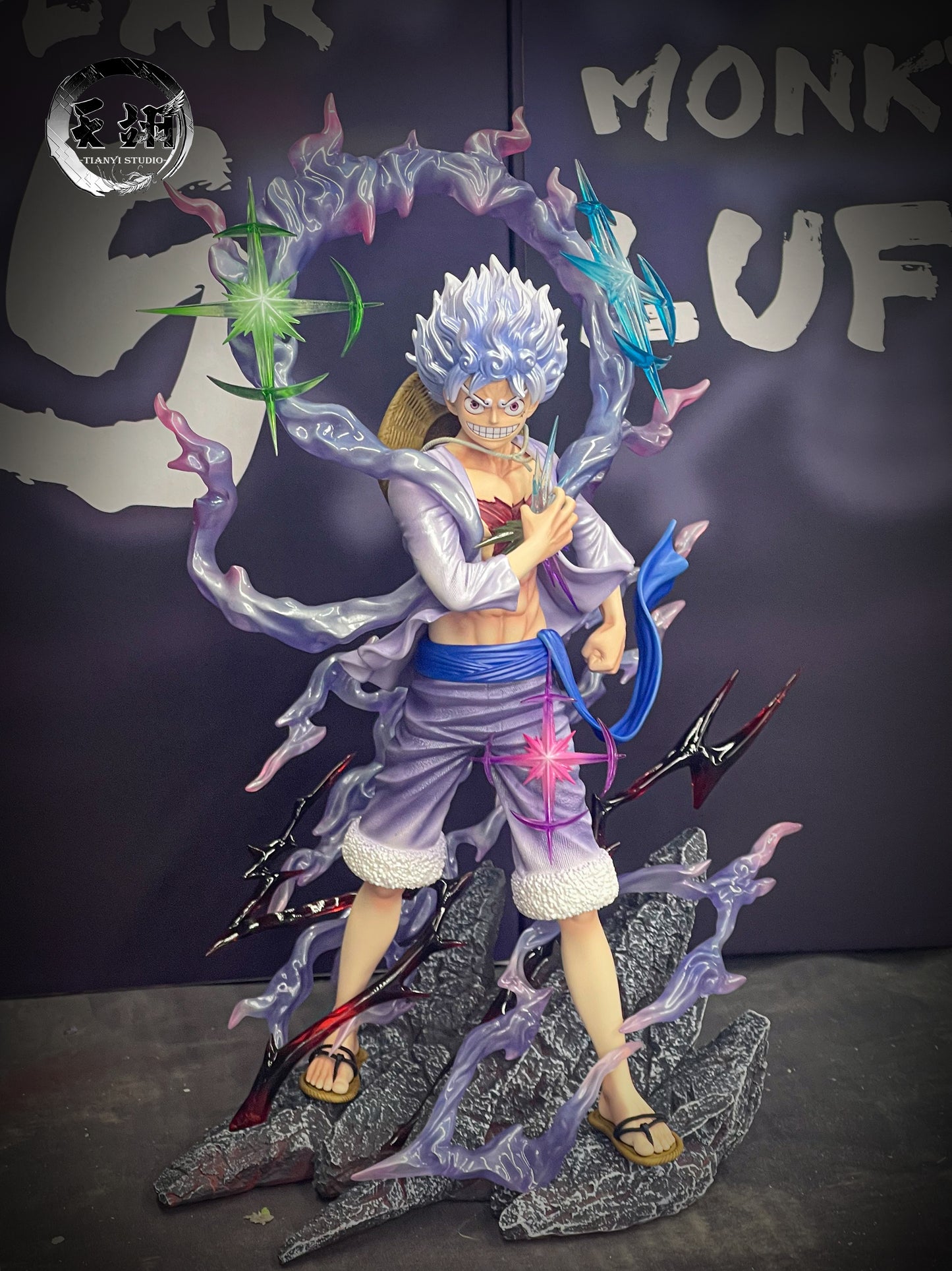 TIAN YI STUDIO – ONE PIECE: TRANSFORMATION SERIES 3. NIKA LUFFY [IN STOCK]