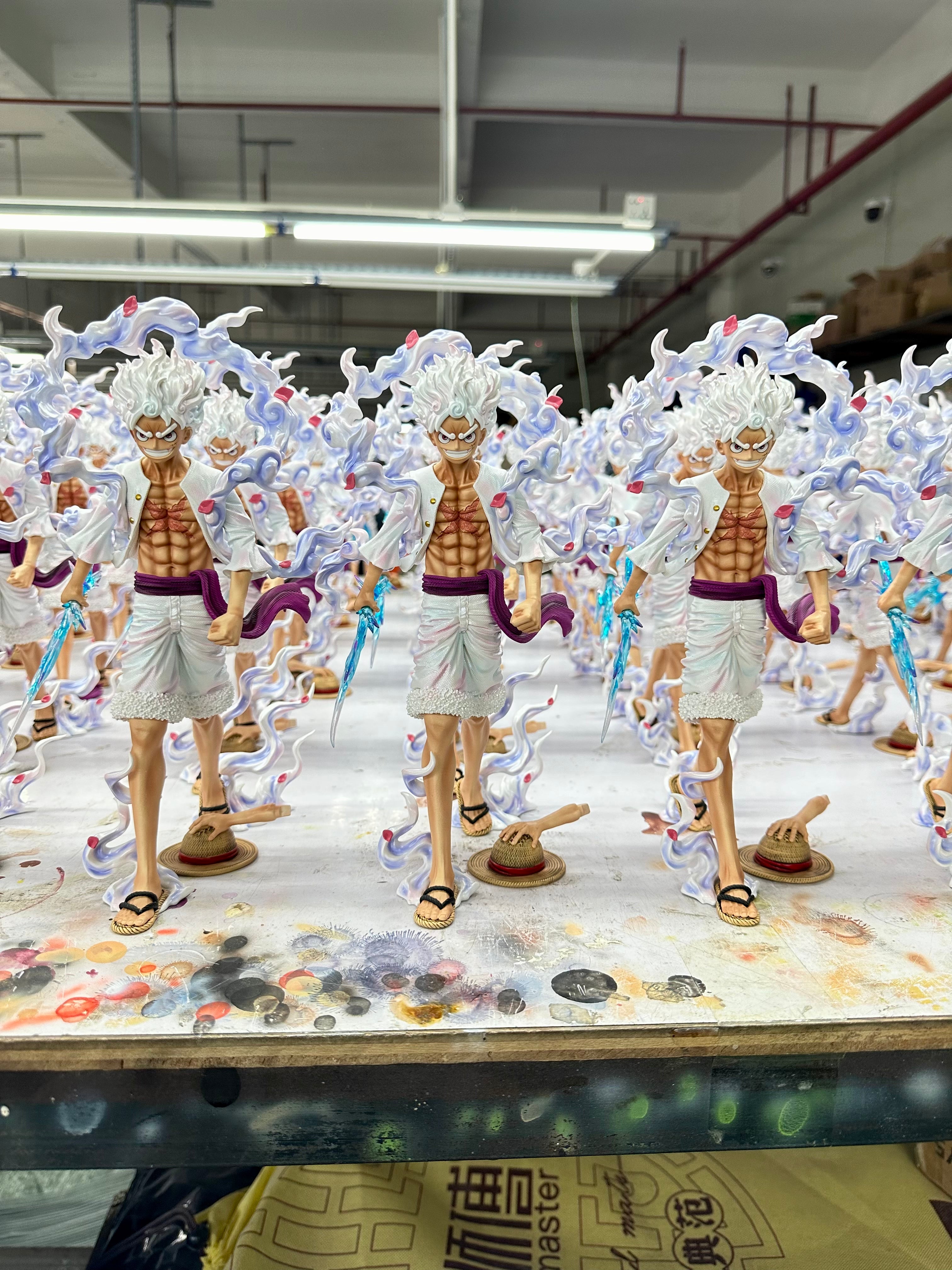 ZOOK FACTORY STUDIO – ONE PIECE: WALKING POSE NIKA LUFFY [IN STOCK