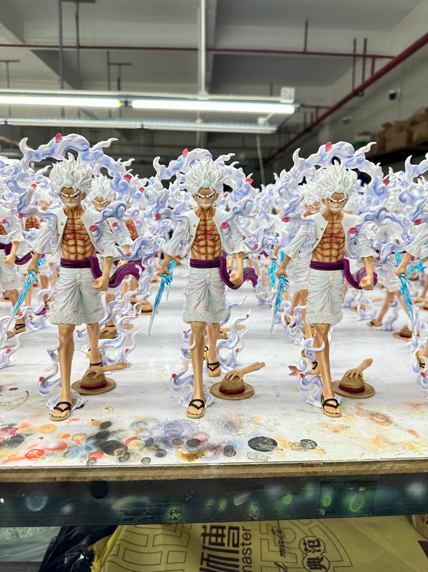 ZOOK FACTORY STUDIO – ONE PIECE: WALKING POSE NIKA LUFFY [IN STOCK]