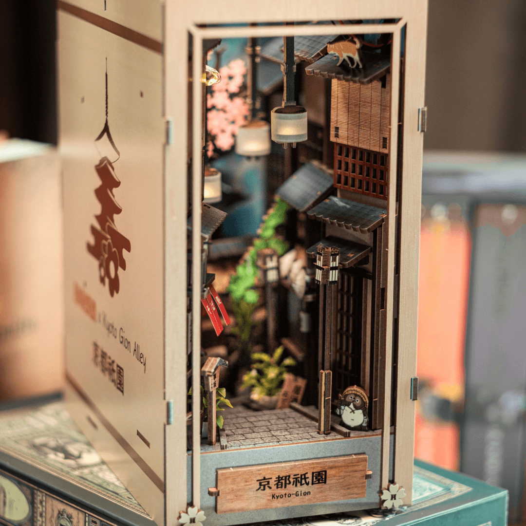 ANAVRIN – KYOTO GION BOOK NOOK KIT 12