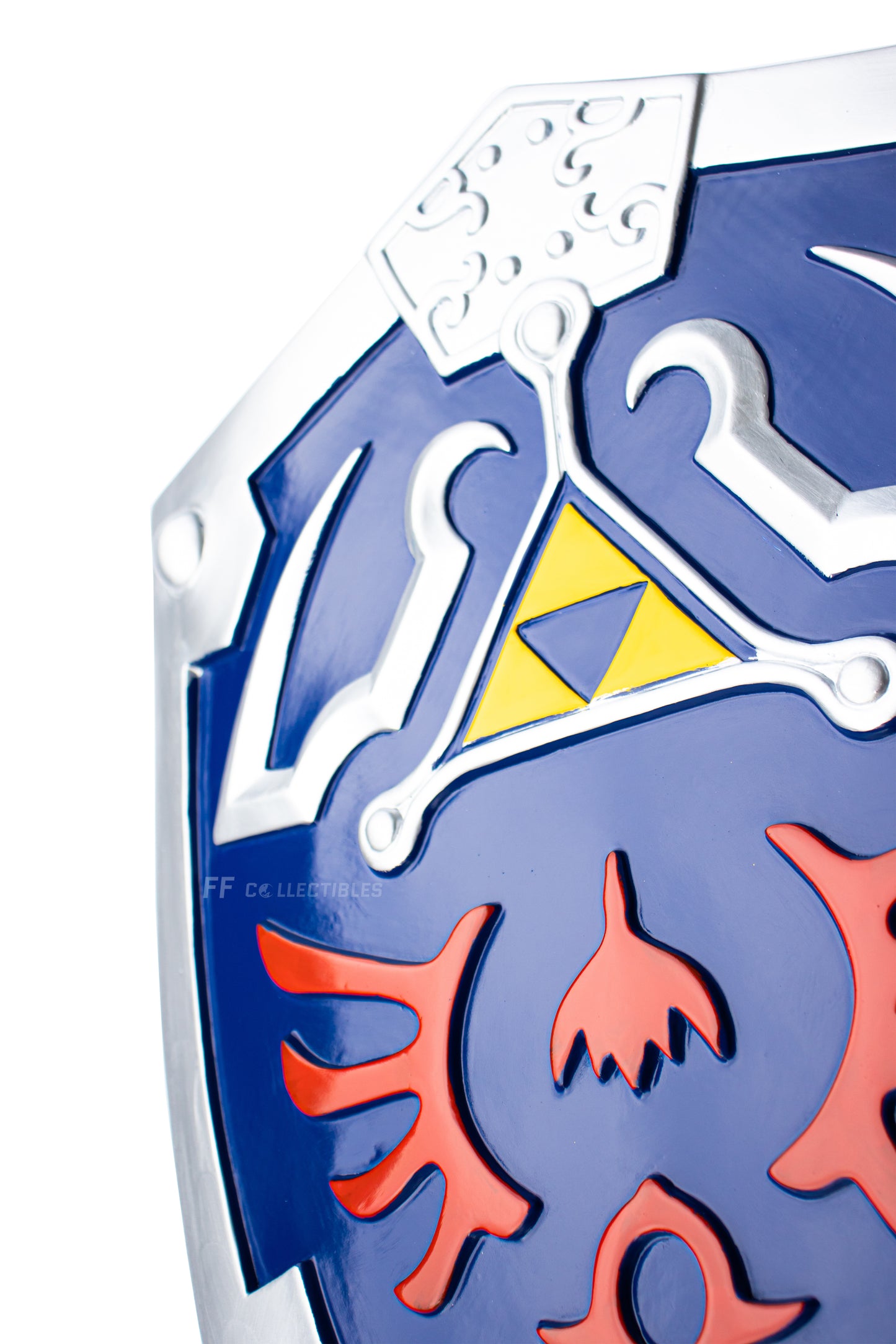 THE LEGEND OF ZELDA - HYLIAN SHIELD (LIFE SIZE RESIN REPLICA)