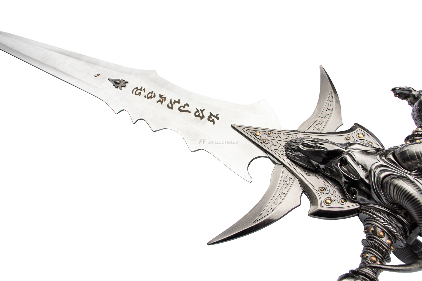 WORLD OF WARCRAFT - LICH KING FROSTMOURNE SWORD REPLICA (with FREE WALL PLAQUE)