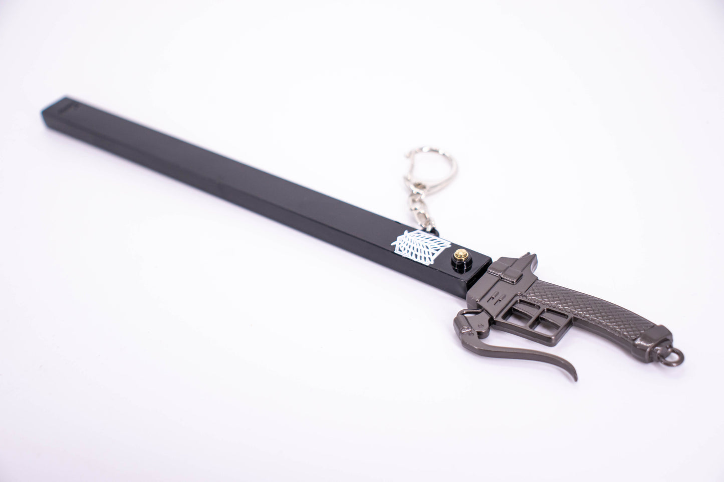 ATTACK ON TITAN – 3D MANEUVER GEAR SWORD KEYCHAIN