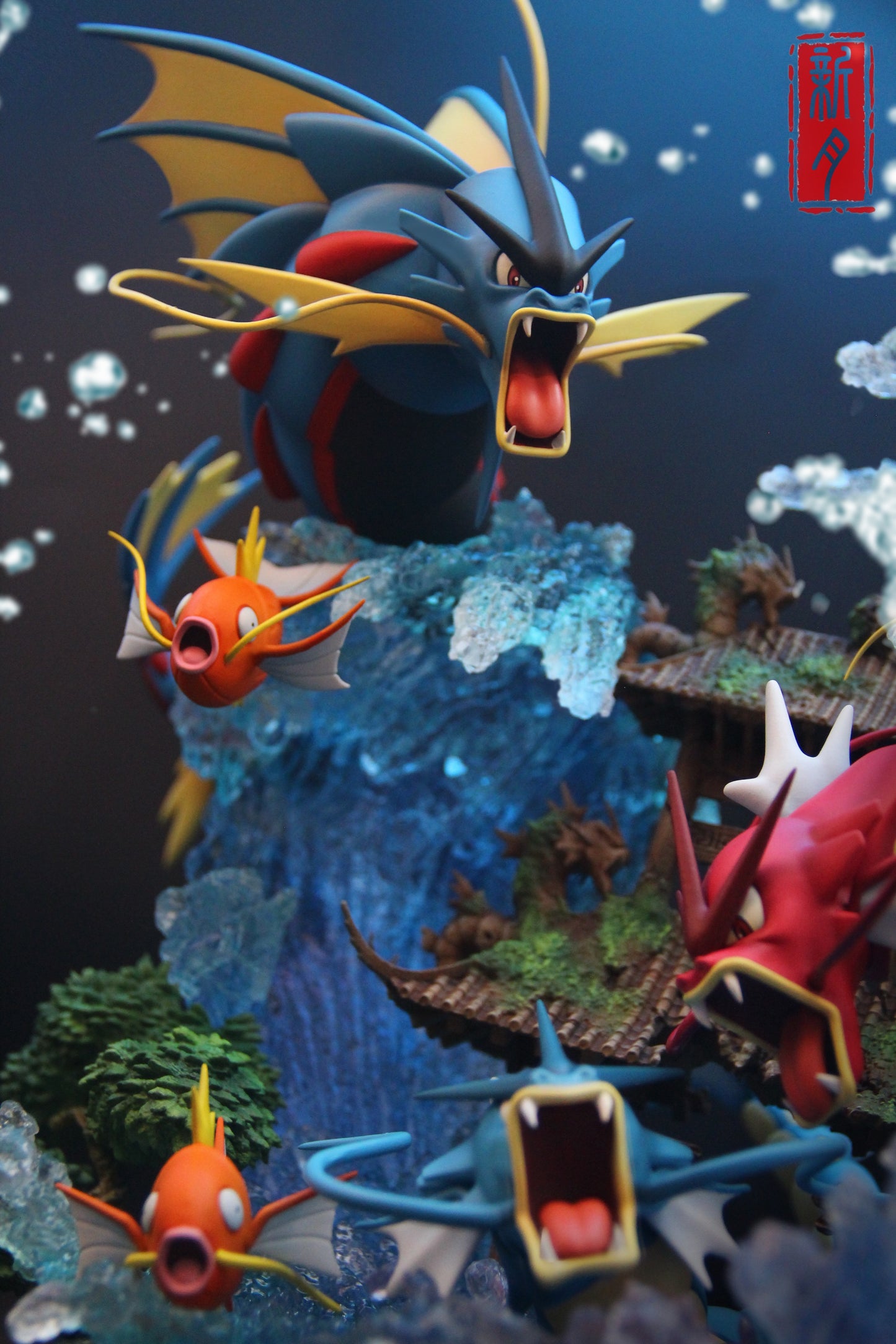 CRESCENT STUDIO – POKEMON: EVOLUTION SERIES - FAMILY OF GYARADOS [IN STOCK]