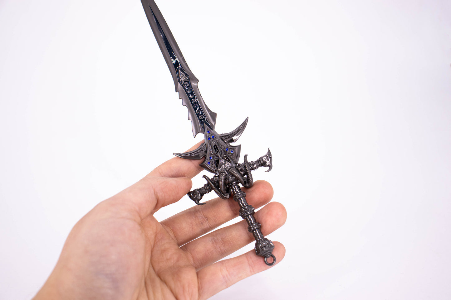 WORLD OF WARCRAFT – FROSTMOURNE MINI REPLICA (22 CM)