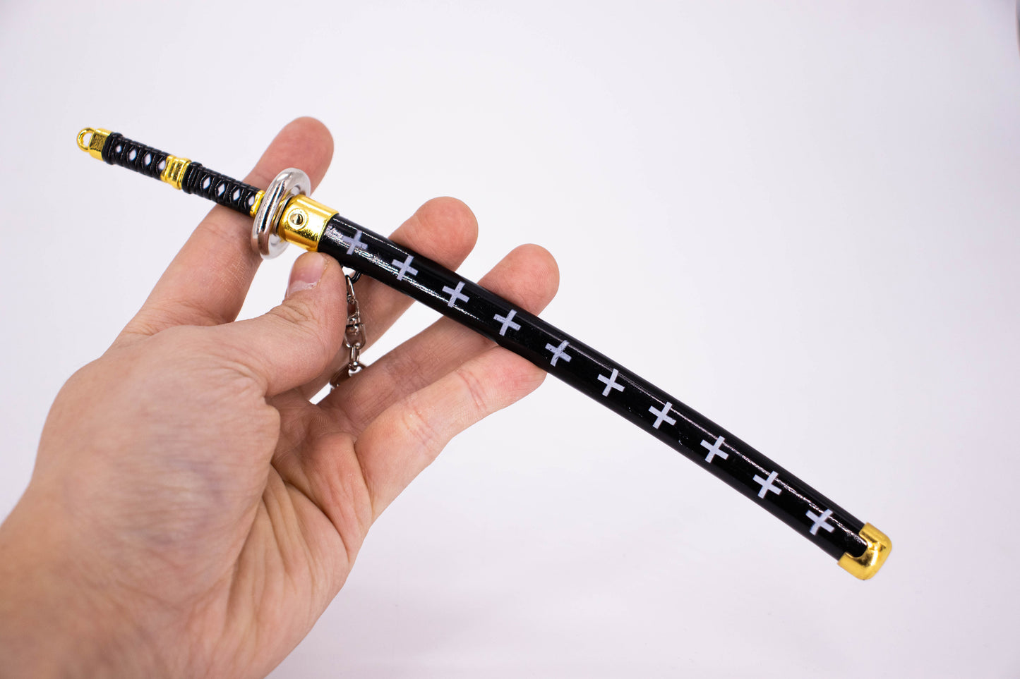 ONE PIECE – TRAFALGAR LAW’S KIKOKU SWORD KEYCHAIN