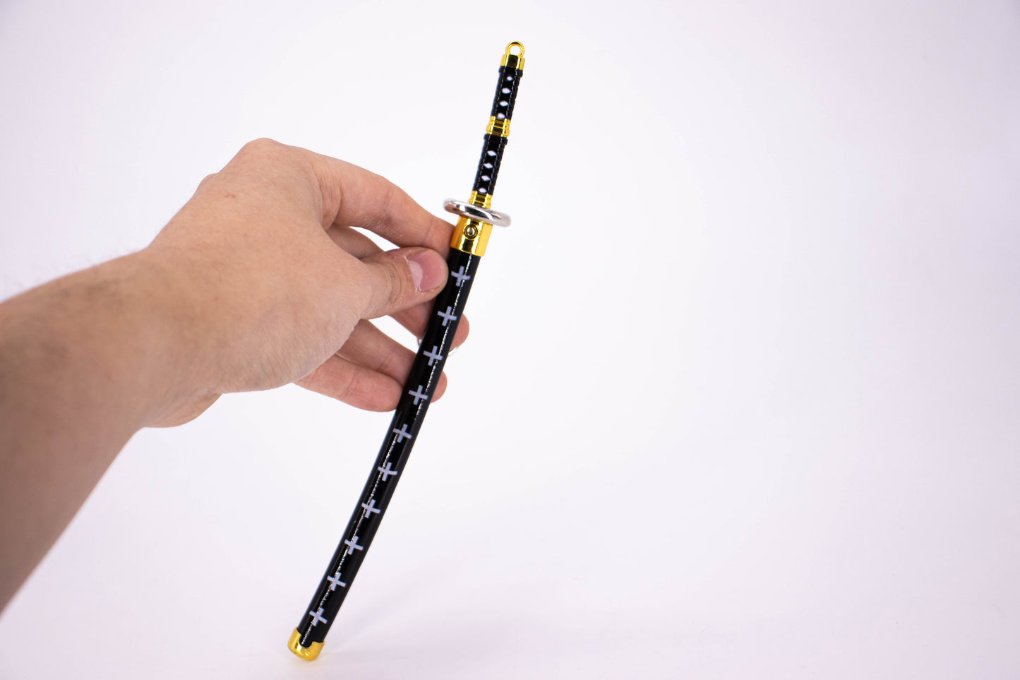 ONE PIECE – TRAFALGAR LAW’S KIKOKU SWORD KEYCHAIN