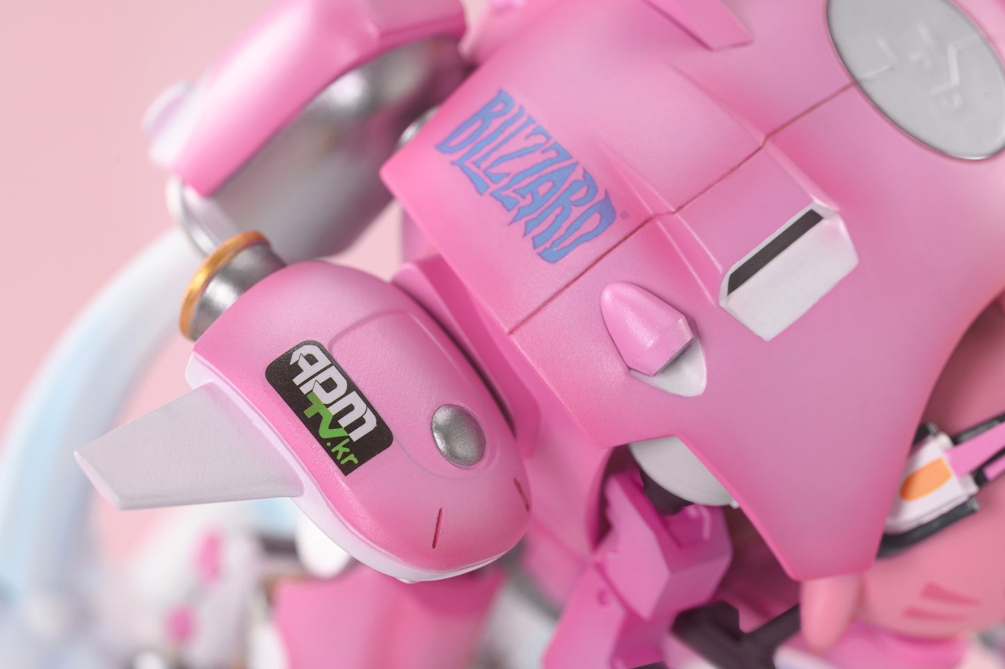 MIDNIGHT STUDIO – OVERWATCH: D.VA AND MEKA MECH KIRBY [PRE-ORDER]