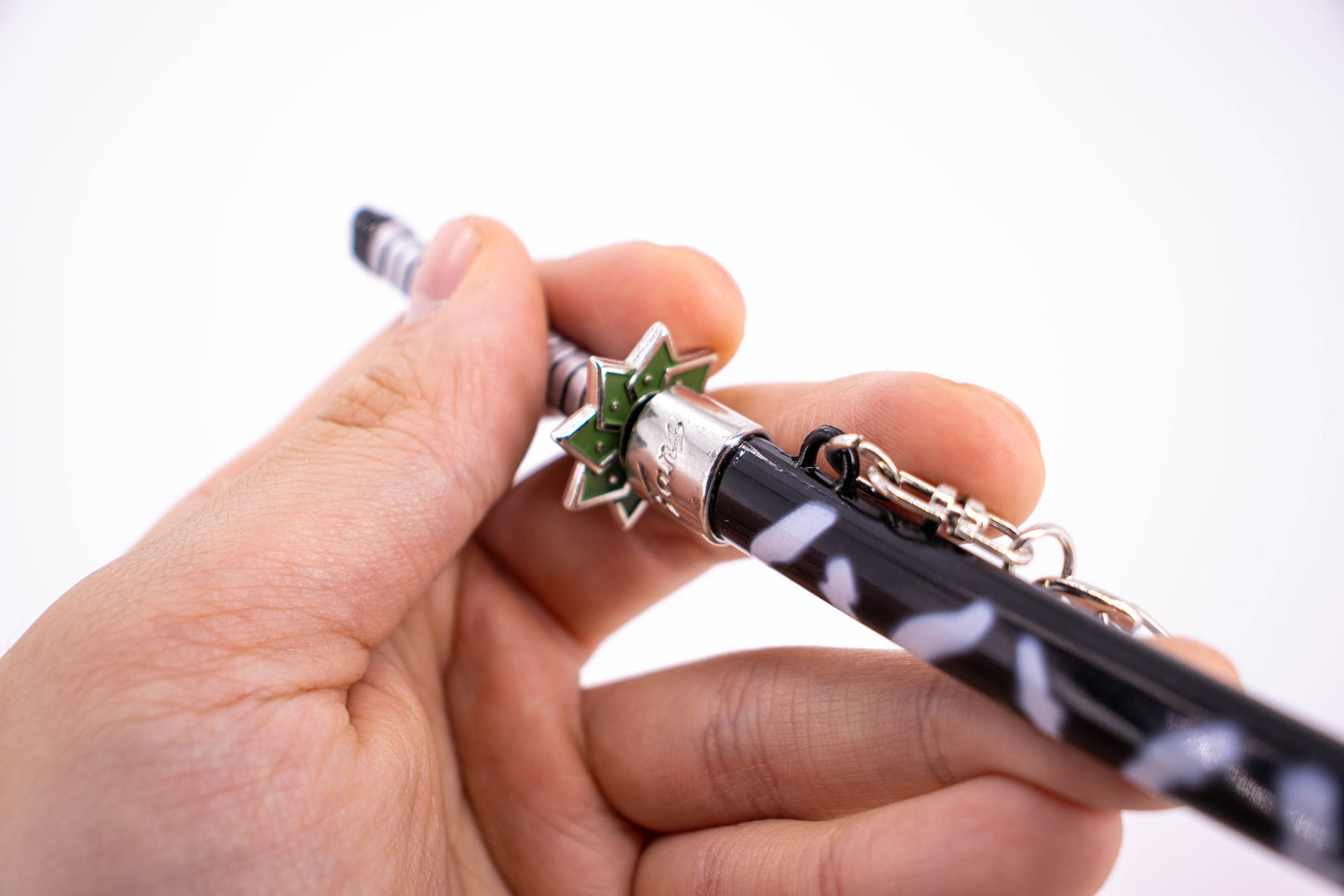 DEMON SLAYER – SANEMI SHINAZUGAWA’S NICHIRIN SWORD KEYCHAIN